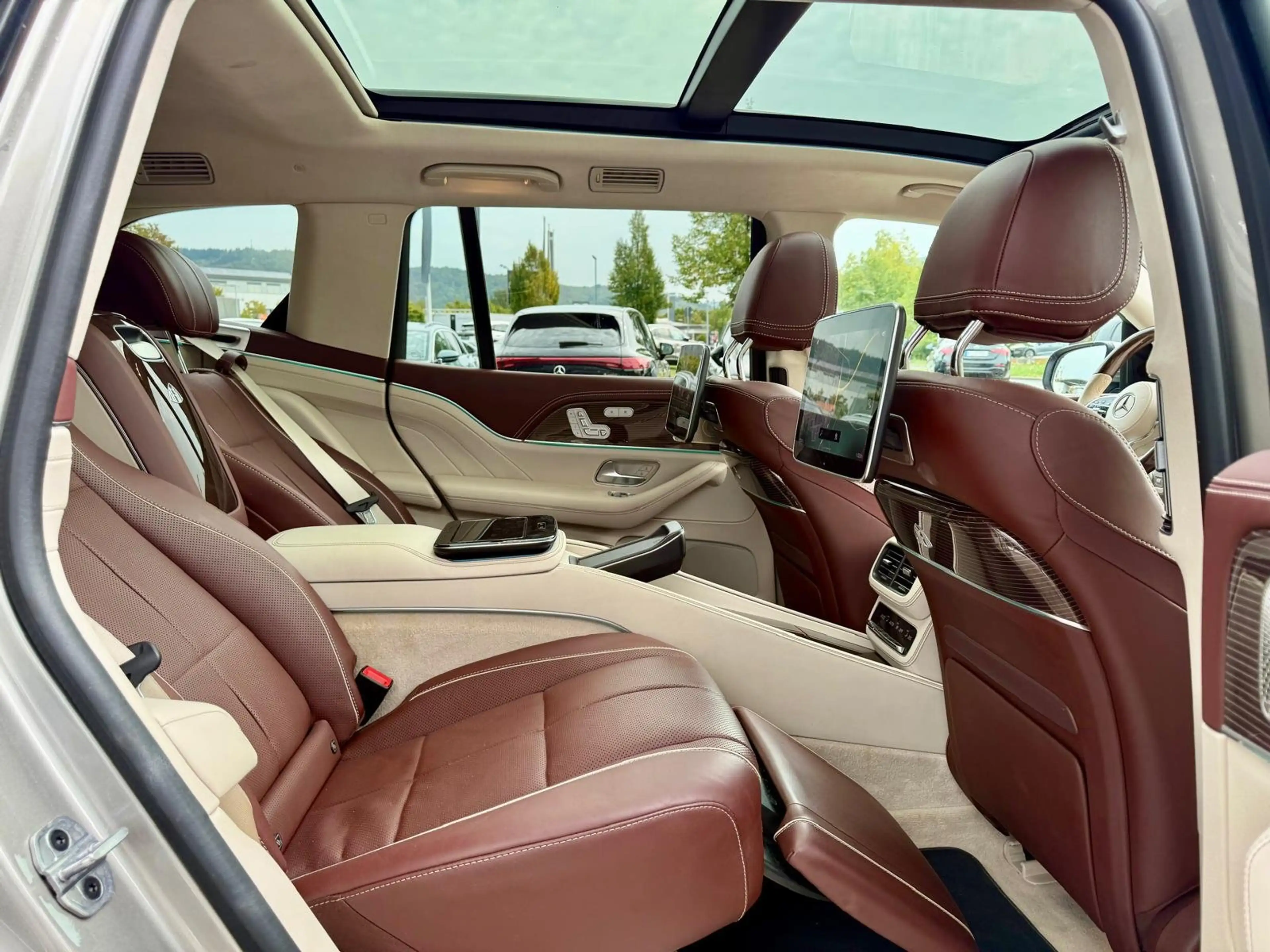 Mercedes-Benz GLS 600 Maybach GLS600 FirstClass E-ACTIVE FondTV Standh — photo 18