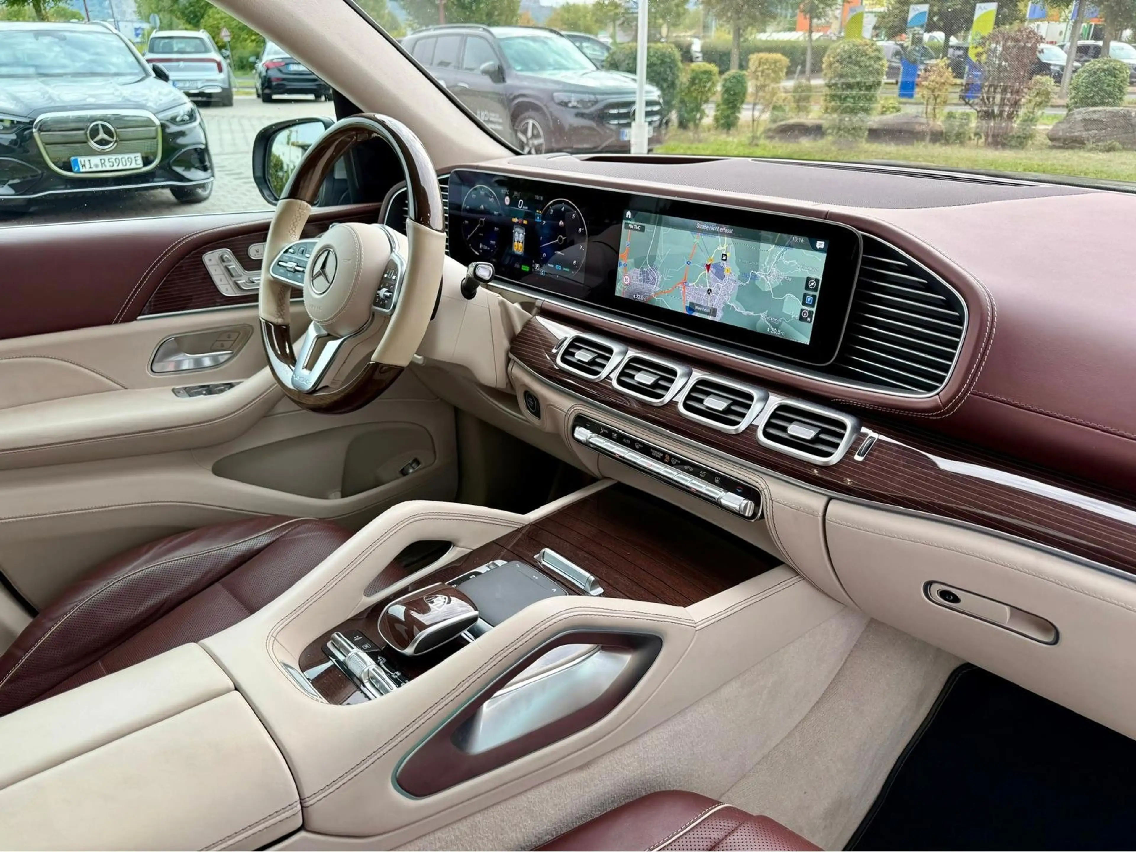 Mercedes-Benz GLS 600 Maybach GLS600 FirstClass E-ACTIVE FondTV Standh — photo 25