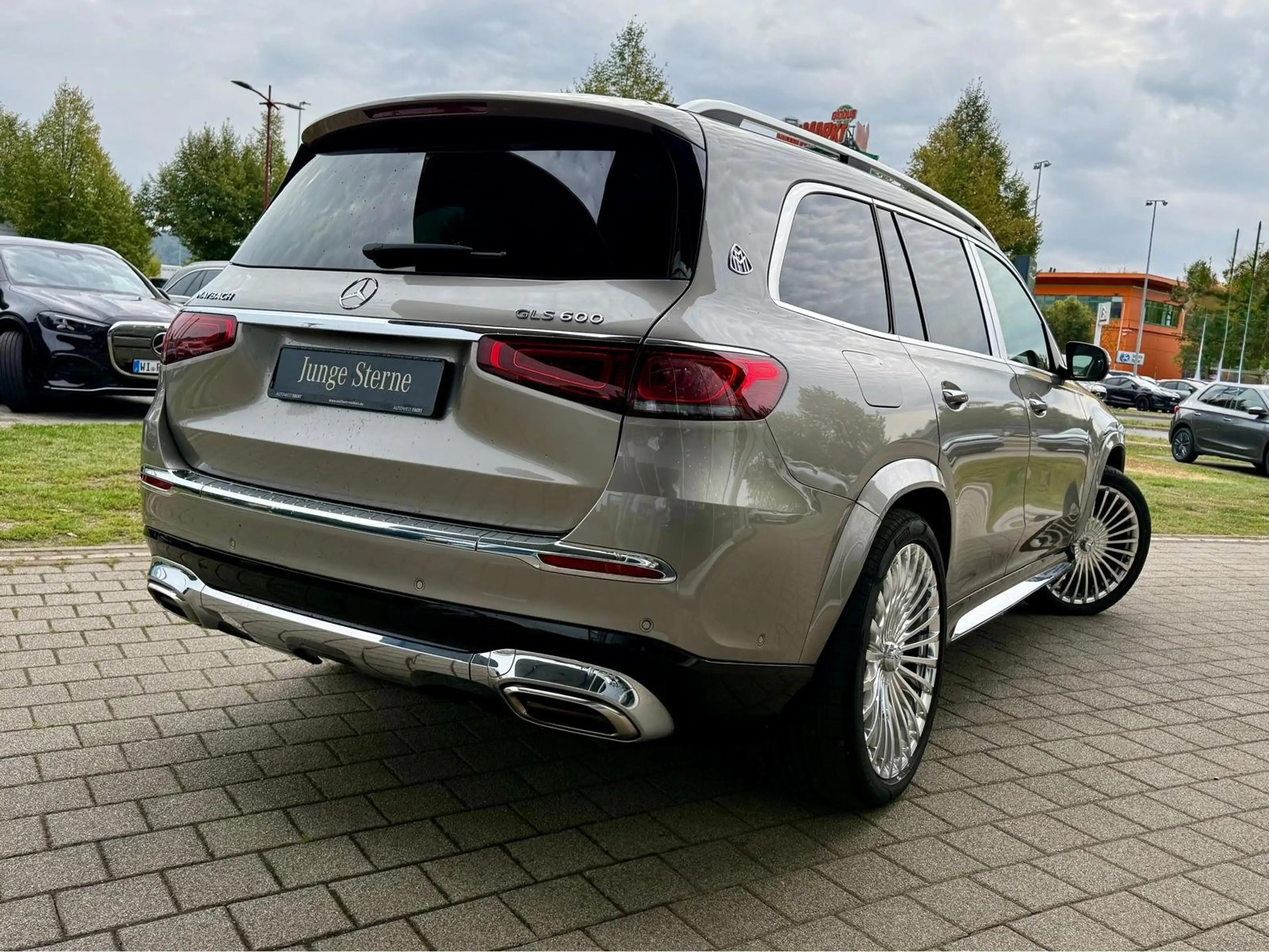 Mercedes-Benz GLS 600 Maybach GLS600 FirstClass E-ACTIVE FondTV Standh — photo 6