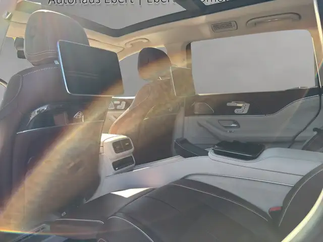 Mercedes-Benz GLS view 12