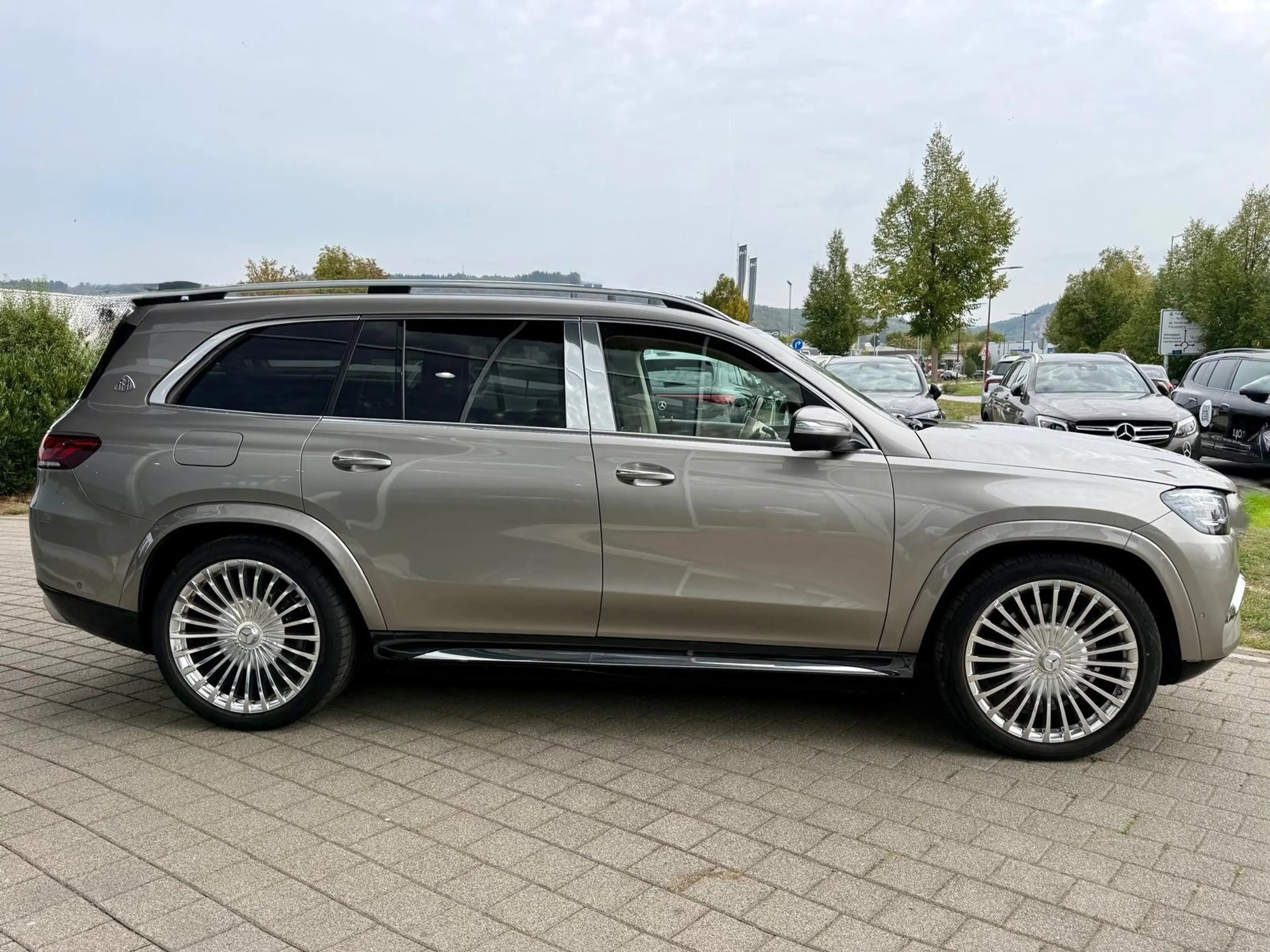 Mercedes-Benz GLS 600 Maybach GLS600 FirstClass E-ACTIVE FondTV Standh — photo 7