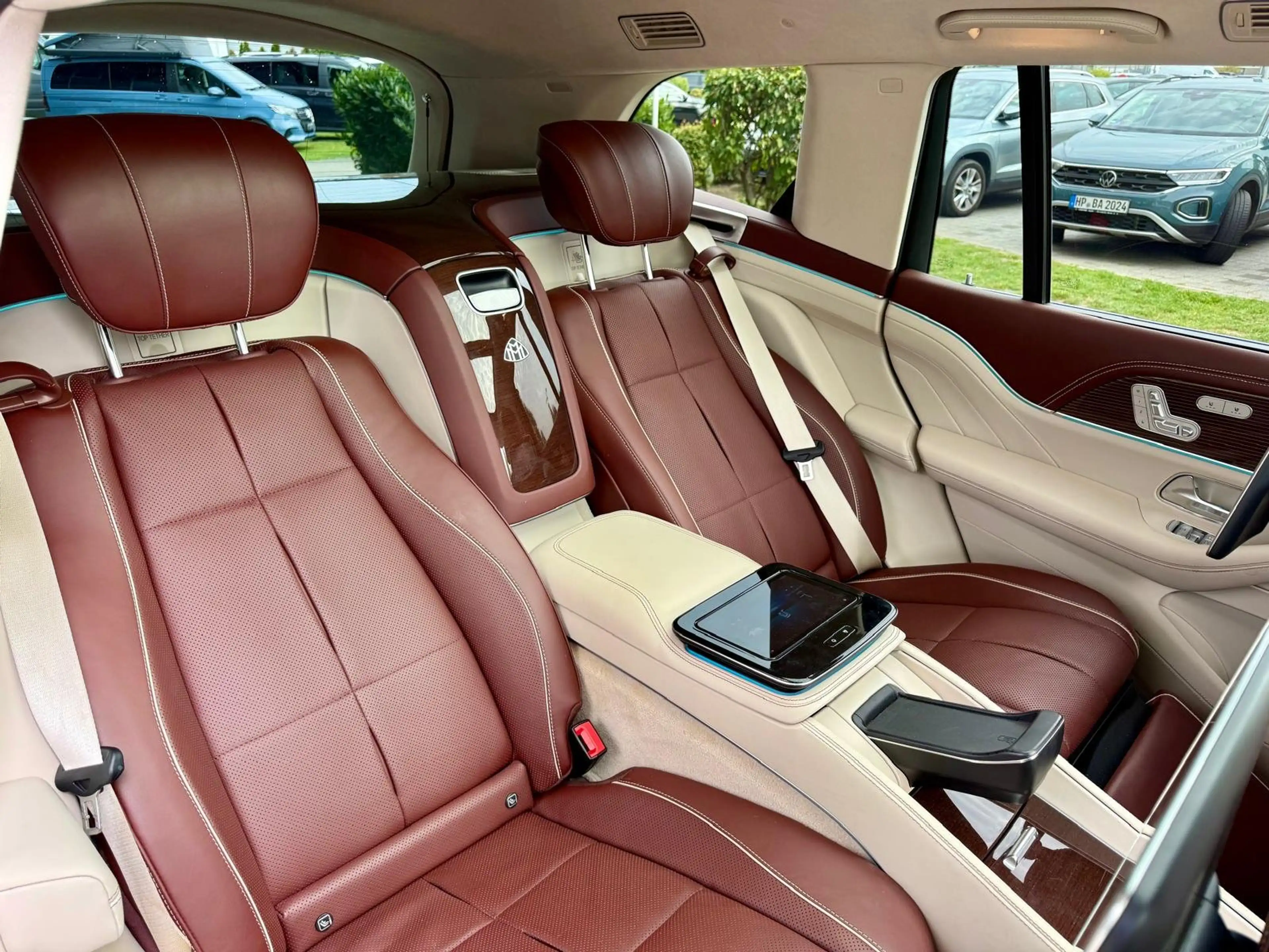 Mercedes-Benz GLS 600 Maybach GLS600 FirstClass E-ACTIVE FondTV Standh — photo 19