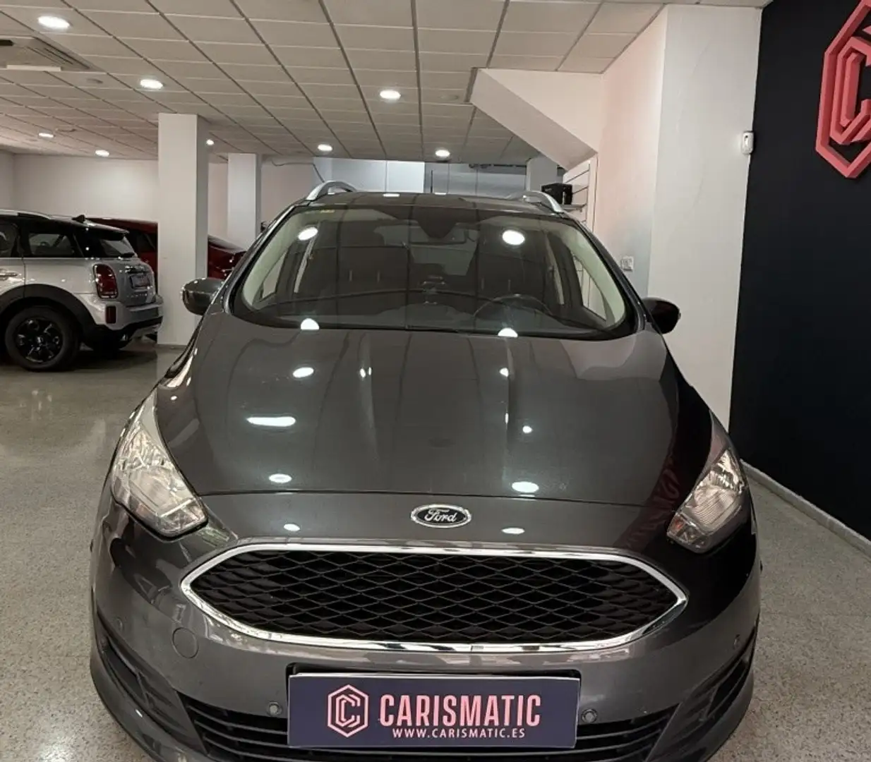 Ford Grand C-Max 1.0 EcoB. Auto-S&S Trend+ 125 Grau - 1