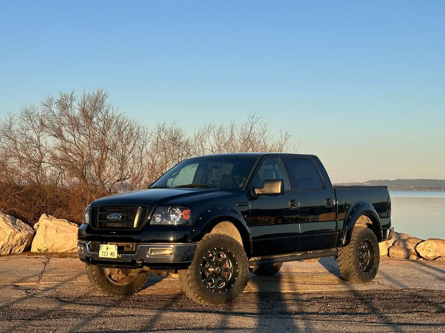 Ford F 150 V8 5,4L LARIAT Negro - 1