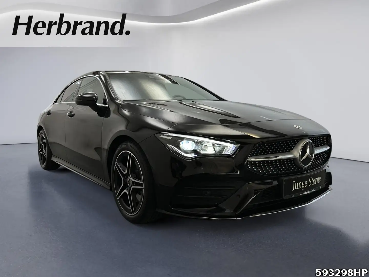 Mercedes-Benz CLA 250 Coupé AMG CarPlay Pano Ambiente Schwarz - 2