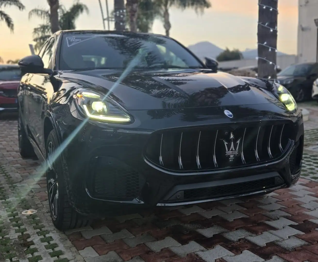 Maserati Grecale 2.0 mhev 300cv auto Led Uff Italy Navi Lega USB Zwart - 1