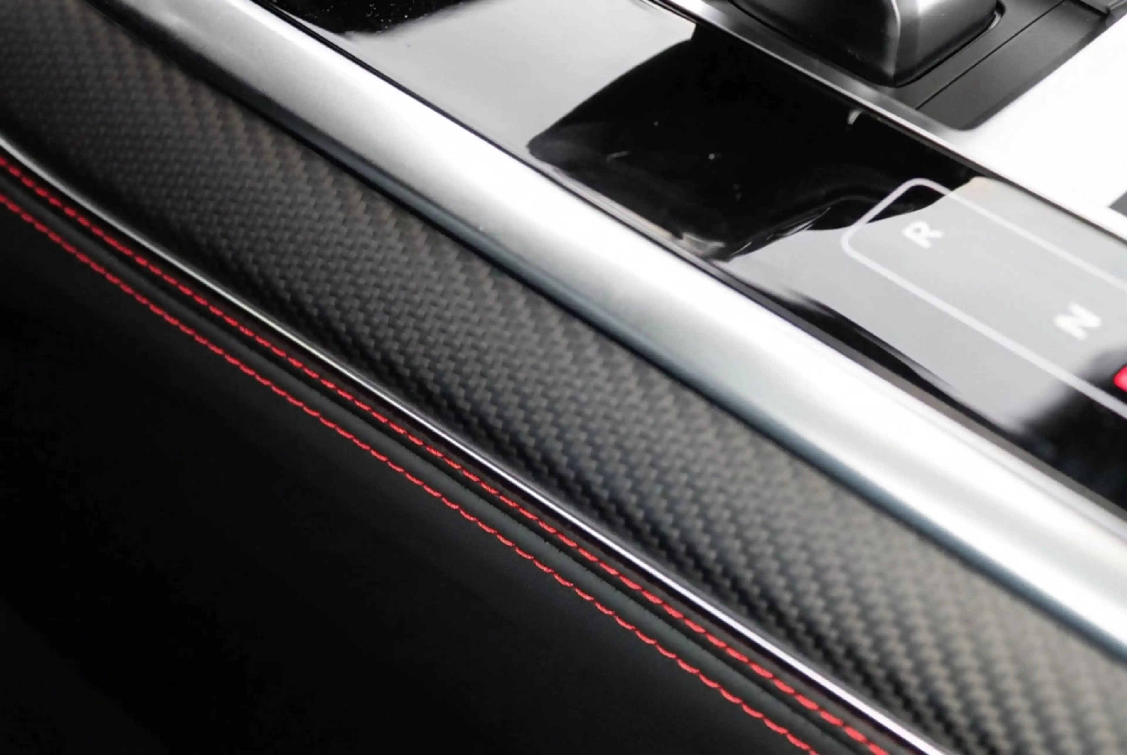 Audi Q8 60 TFSI e-hybrid quattro S Line Competition l AWD — photo 28