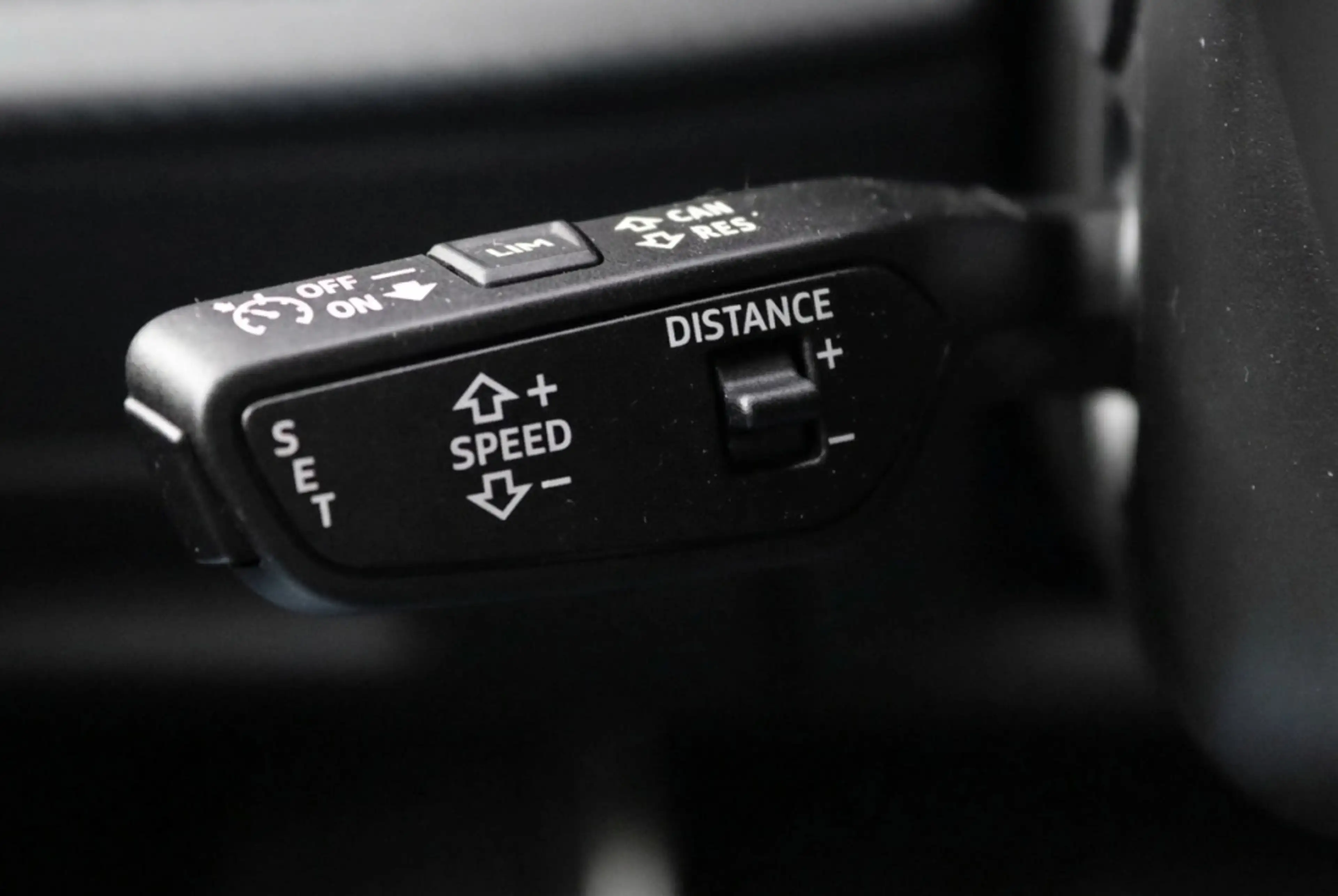 Audi Q8 60 TFSI e-hybrid quattro S Line Competition l AWD — photo 25