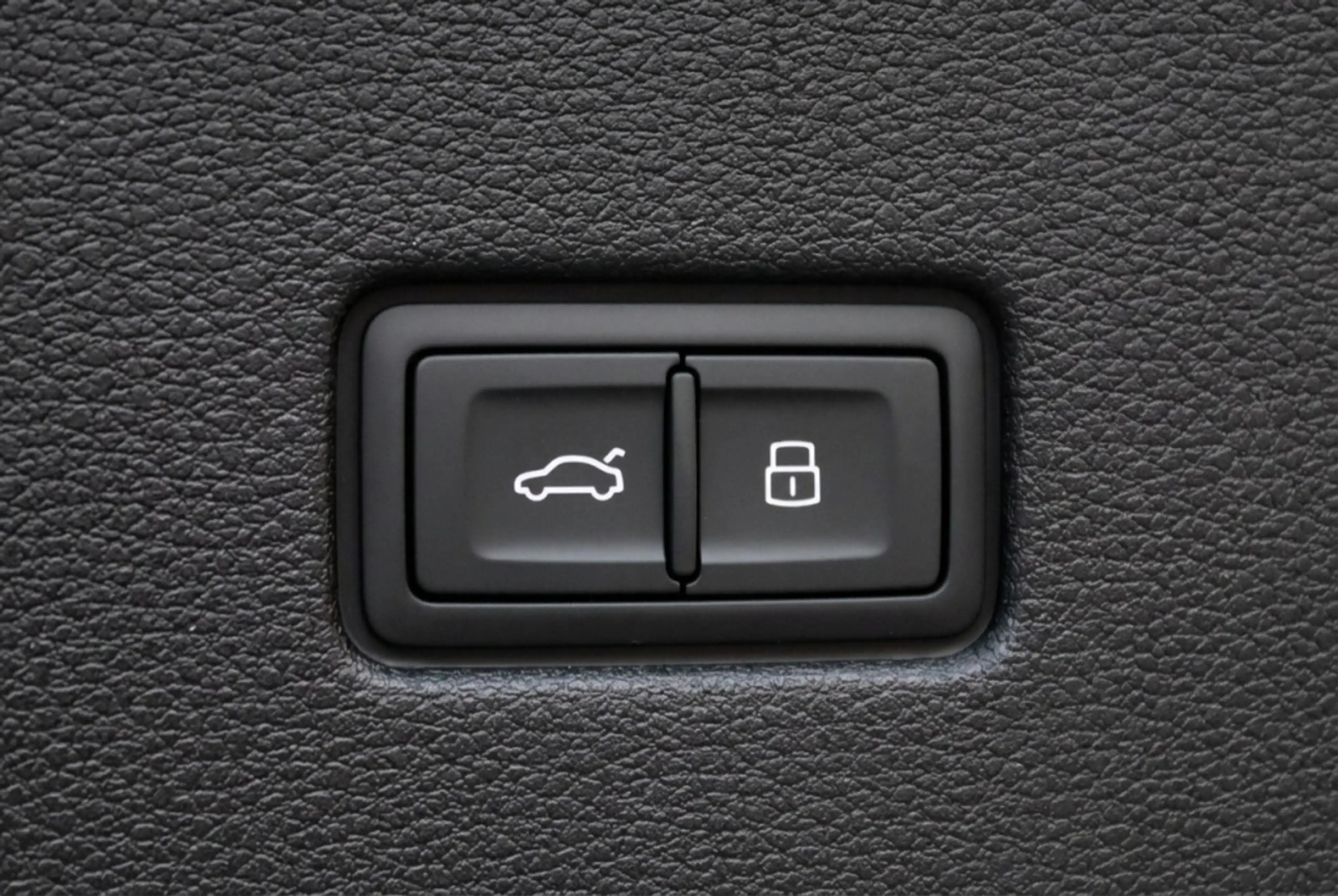 Audi Q8 60 TFSI e-hybrid quattro S Line Competition l AWD — photo 15