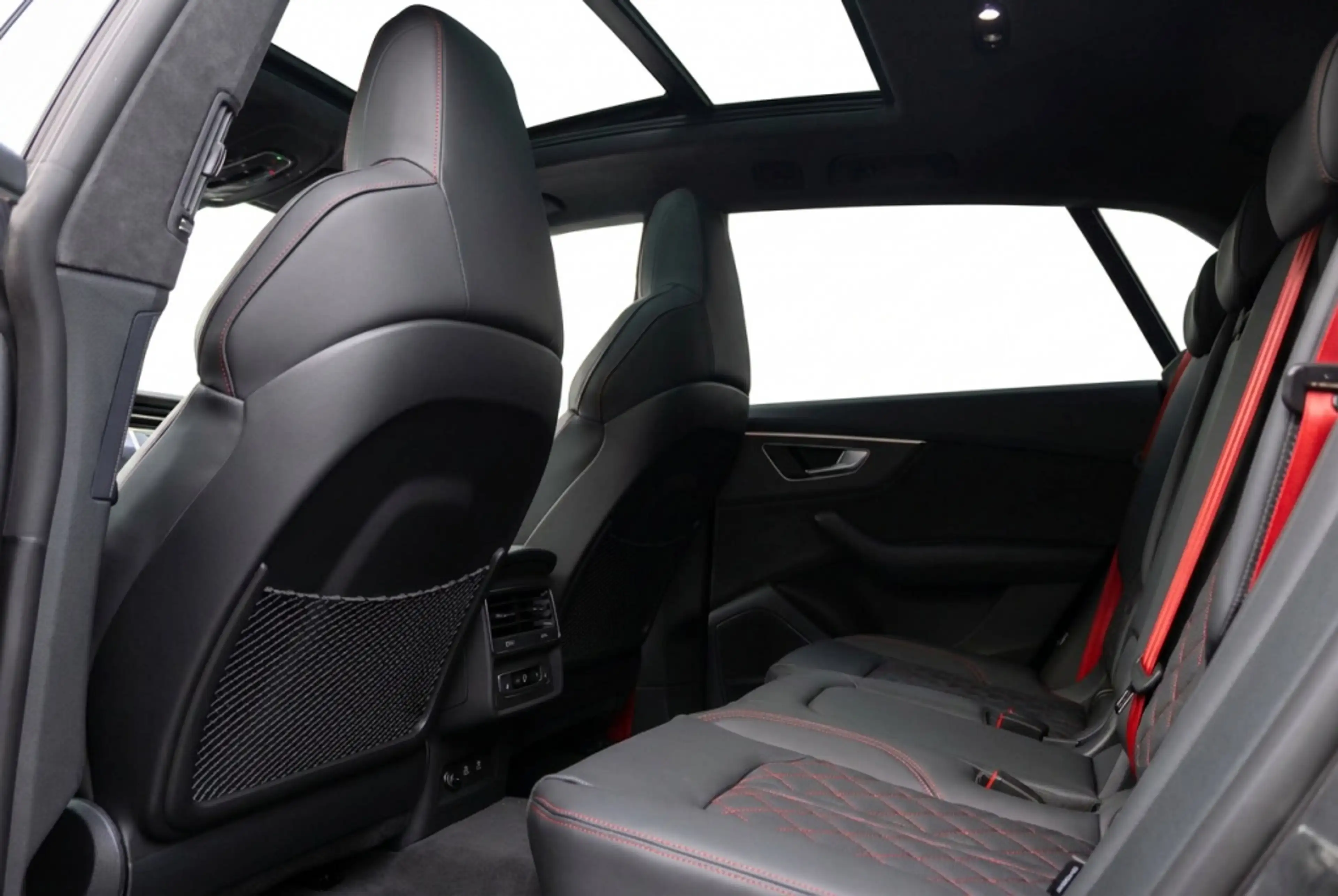 Audi Q8 60 TFSI e-hybrid quattro S Line Competition l AWD — photo 12
