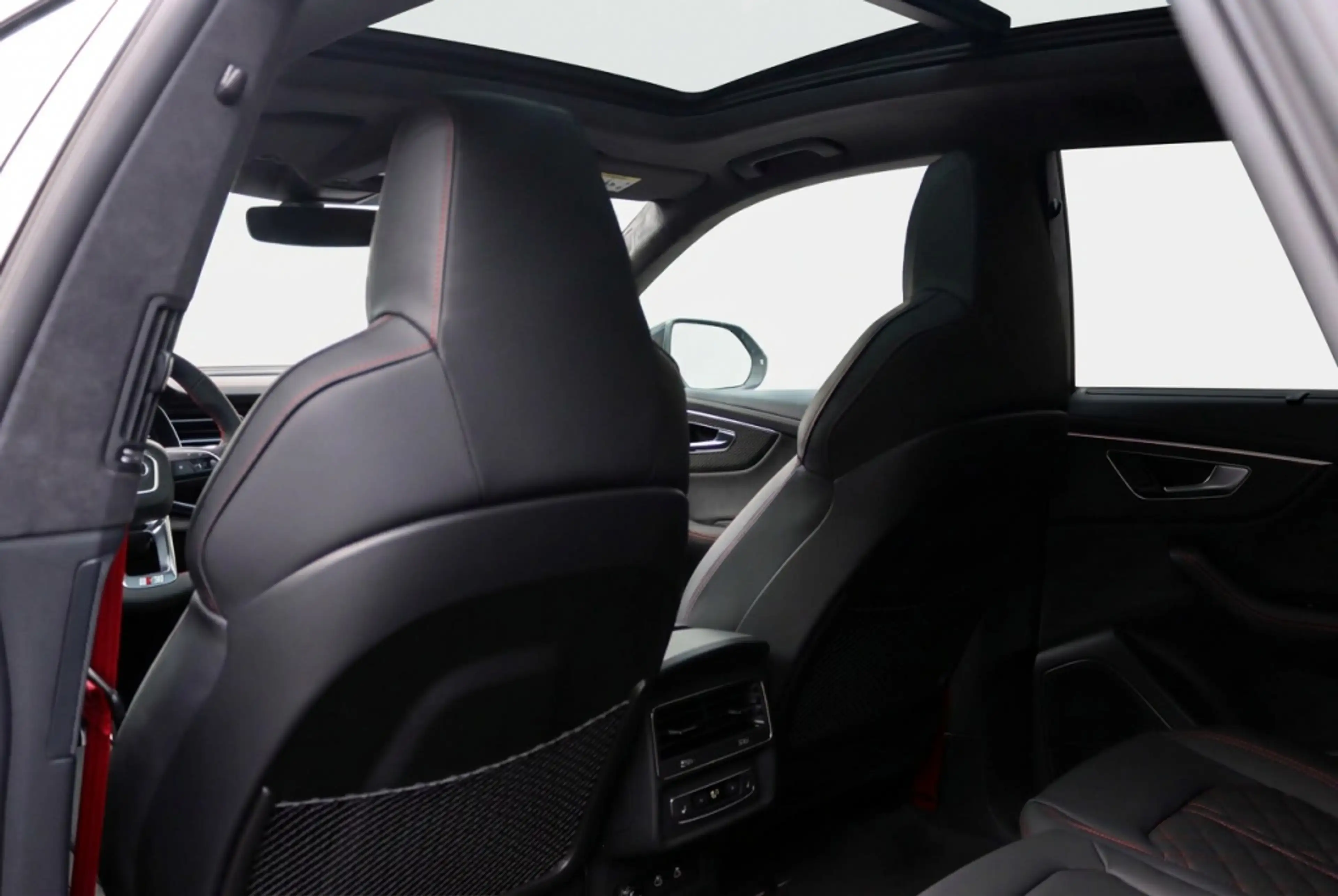 Audi Q8 60 TFSI e-hybrid quattro S Line Competition l AWD — photo 14
