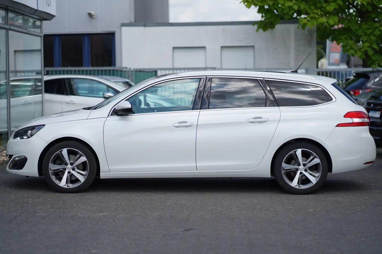 Peugeot 308 SW Allure Automatik Kamera KeylessGo LED DAB Blanc - 2