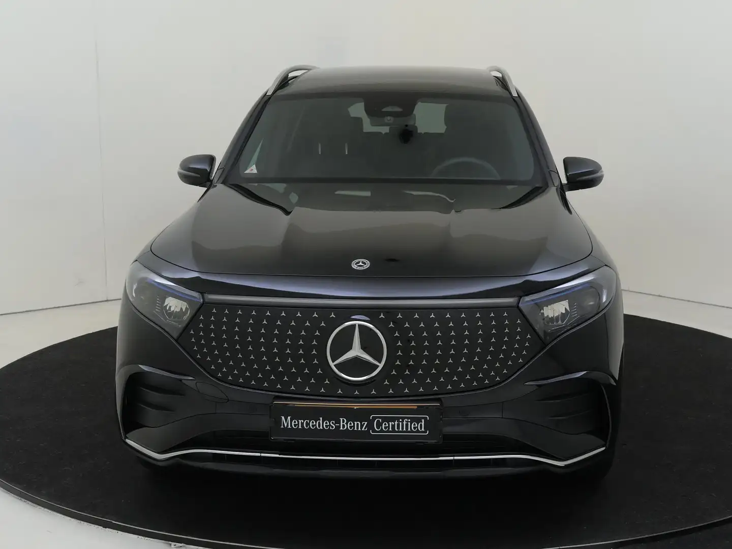 Mercedes-Benz EQB 250 250+ AMG Line 71 kWh Panorama Dak / Keyless / Park Zwart - 2