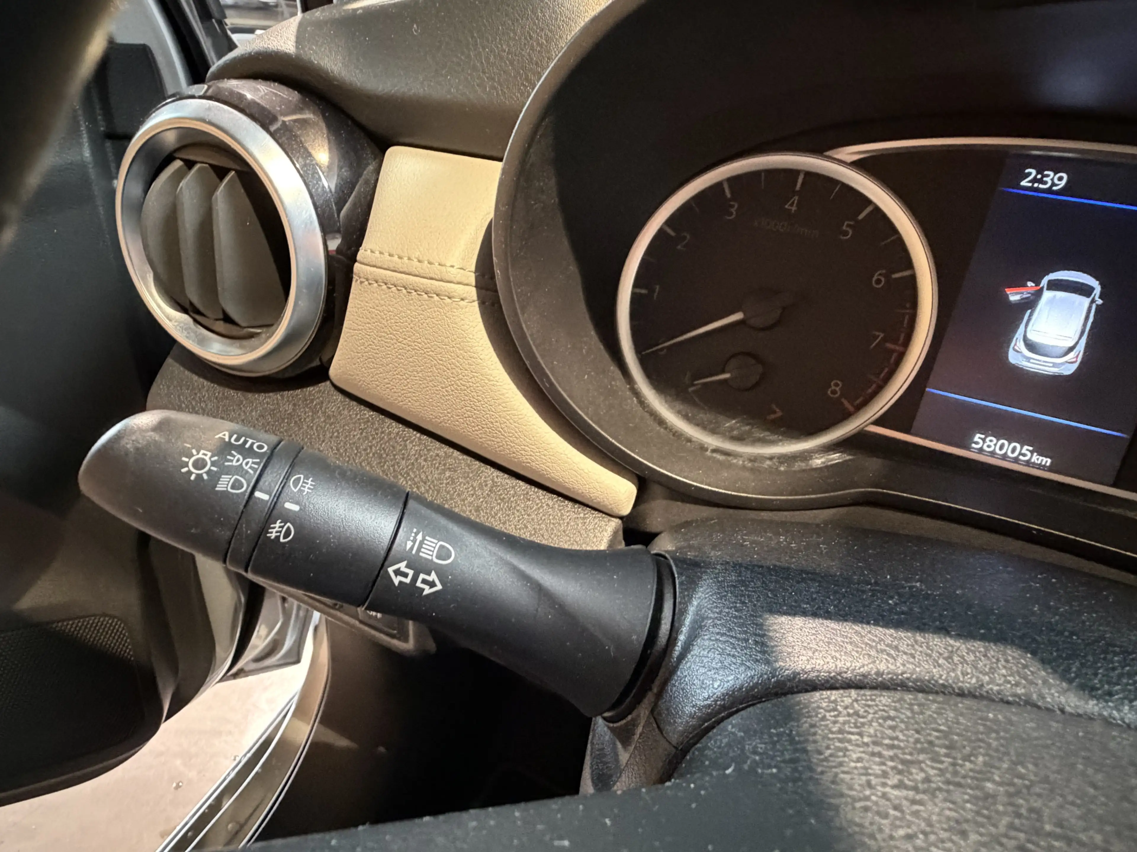 Nissan Micra 1.0 IG-T Tekna achteruitrijcamera - stoelverwarmin — photo 24