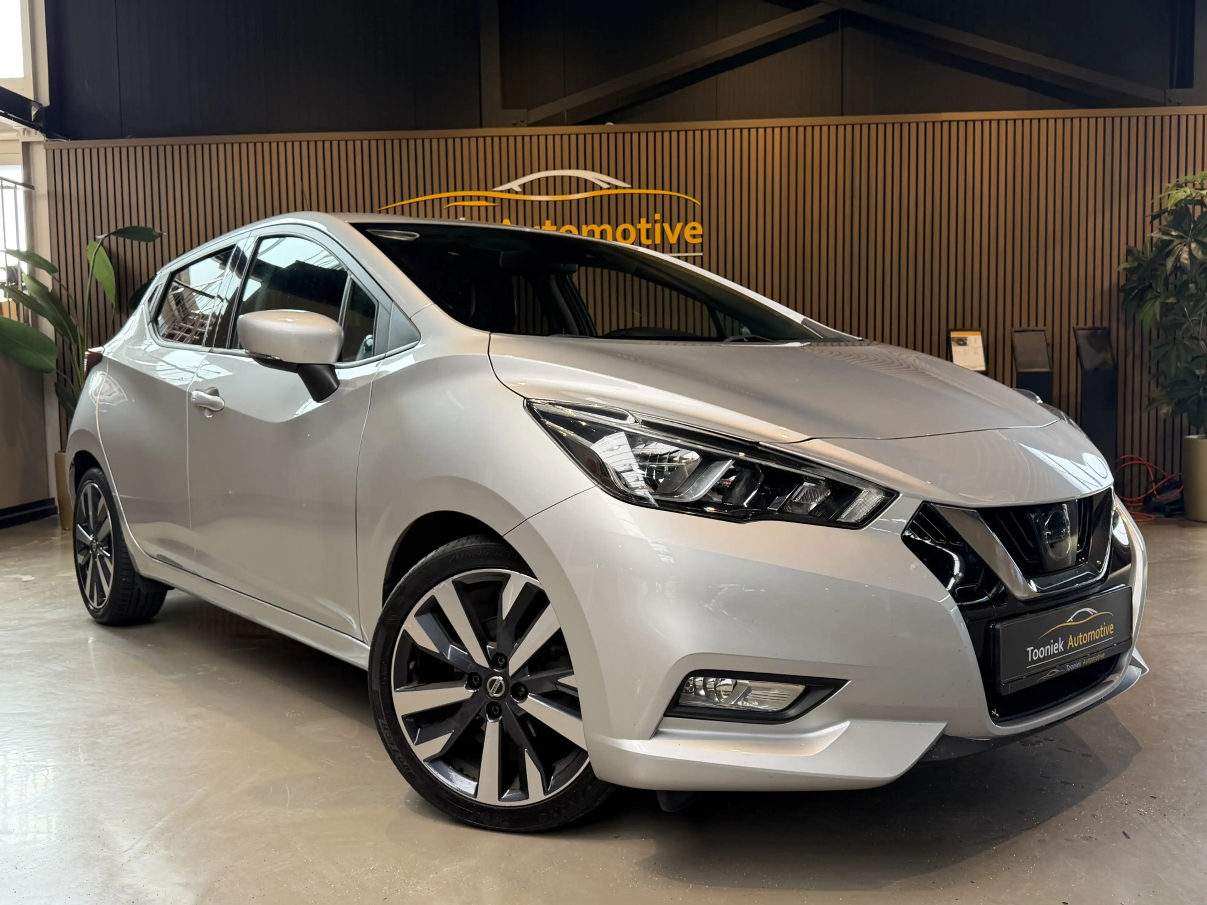 Nissan Micra 1.0 IG-T Tekna achteruitrijcamera - stoelverwarmin