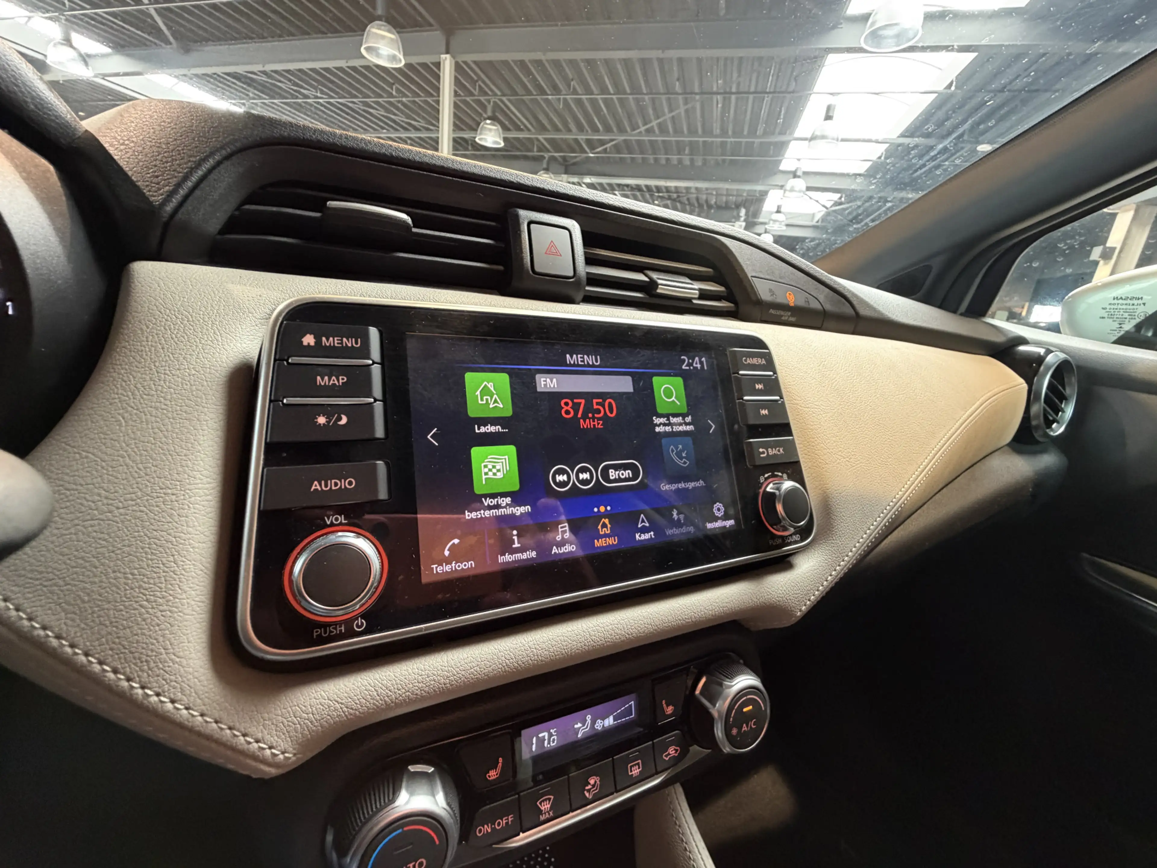 Nissan Micra 1.0 IG-T Tekna achteruitrijcamera - stoelverwarmin — photo 28