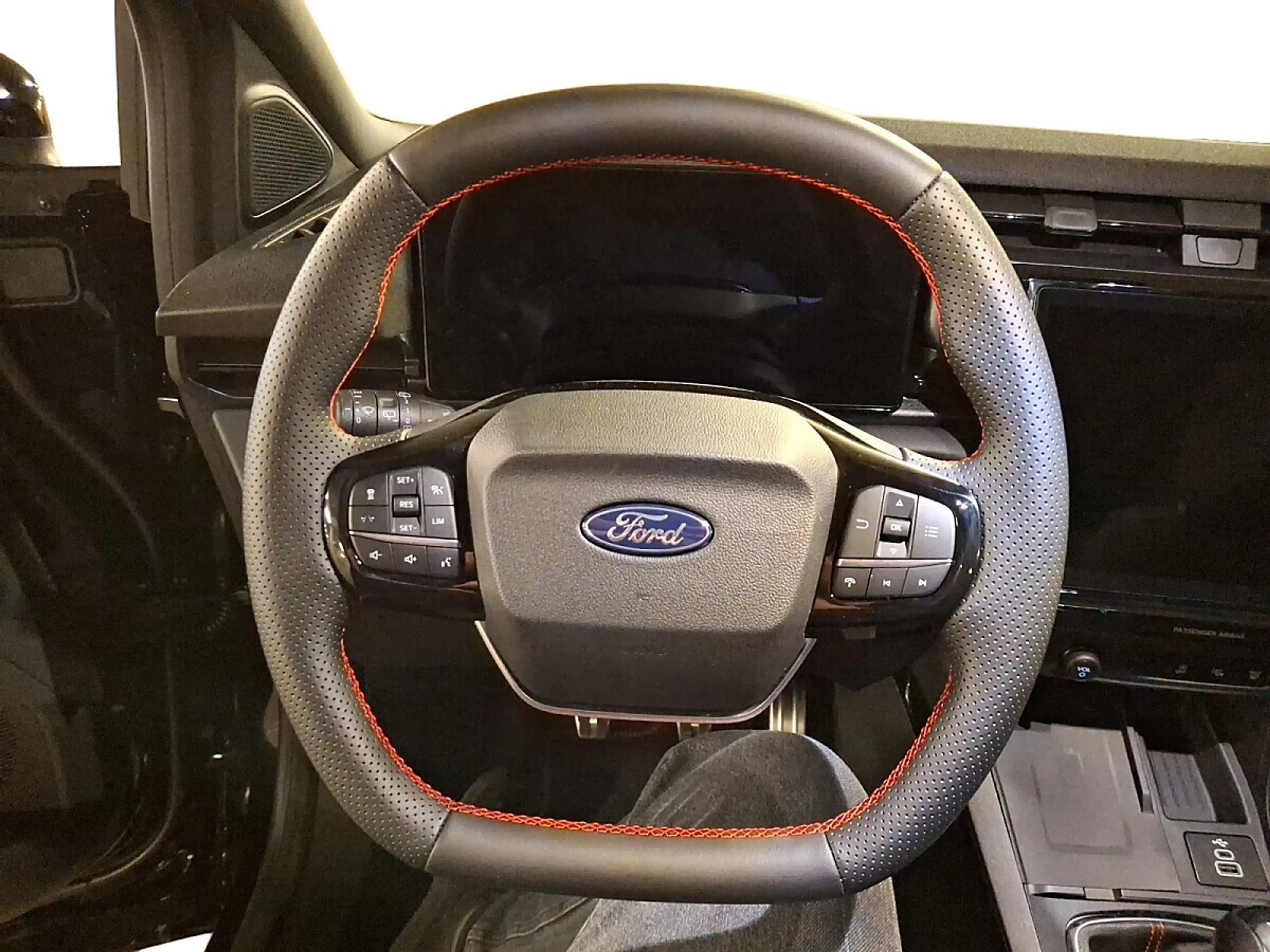 Ford Puma 1,0 EcoBoost Hybrid ST-Line — photo 12