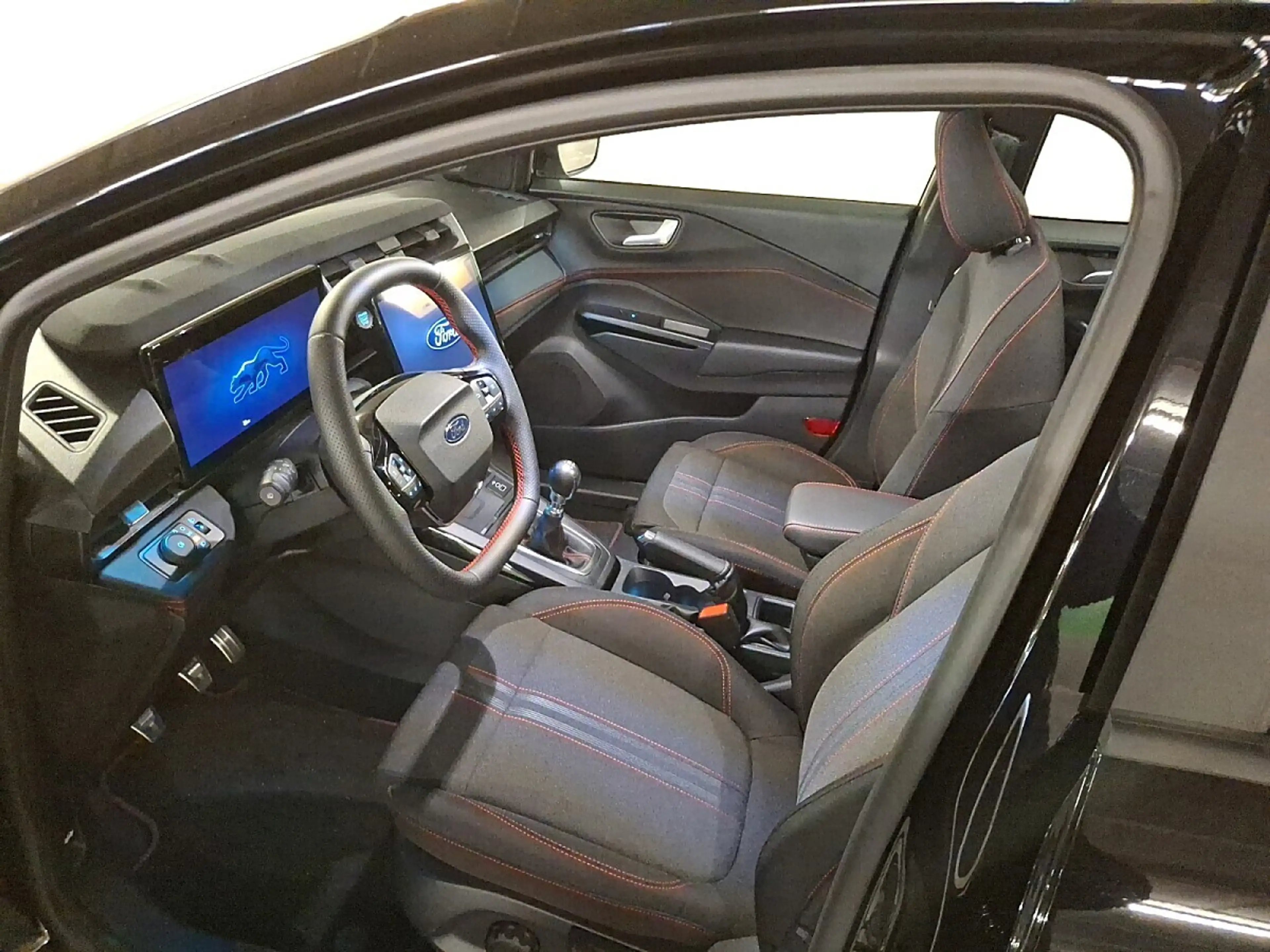 Ford Puma 1,0 EcoBoost Hybrid ST-Line — photo 9