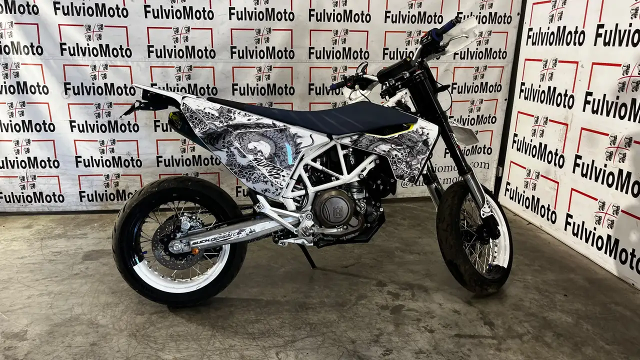 Husqvarna 701 Supermoto