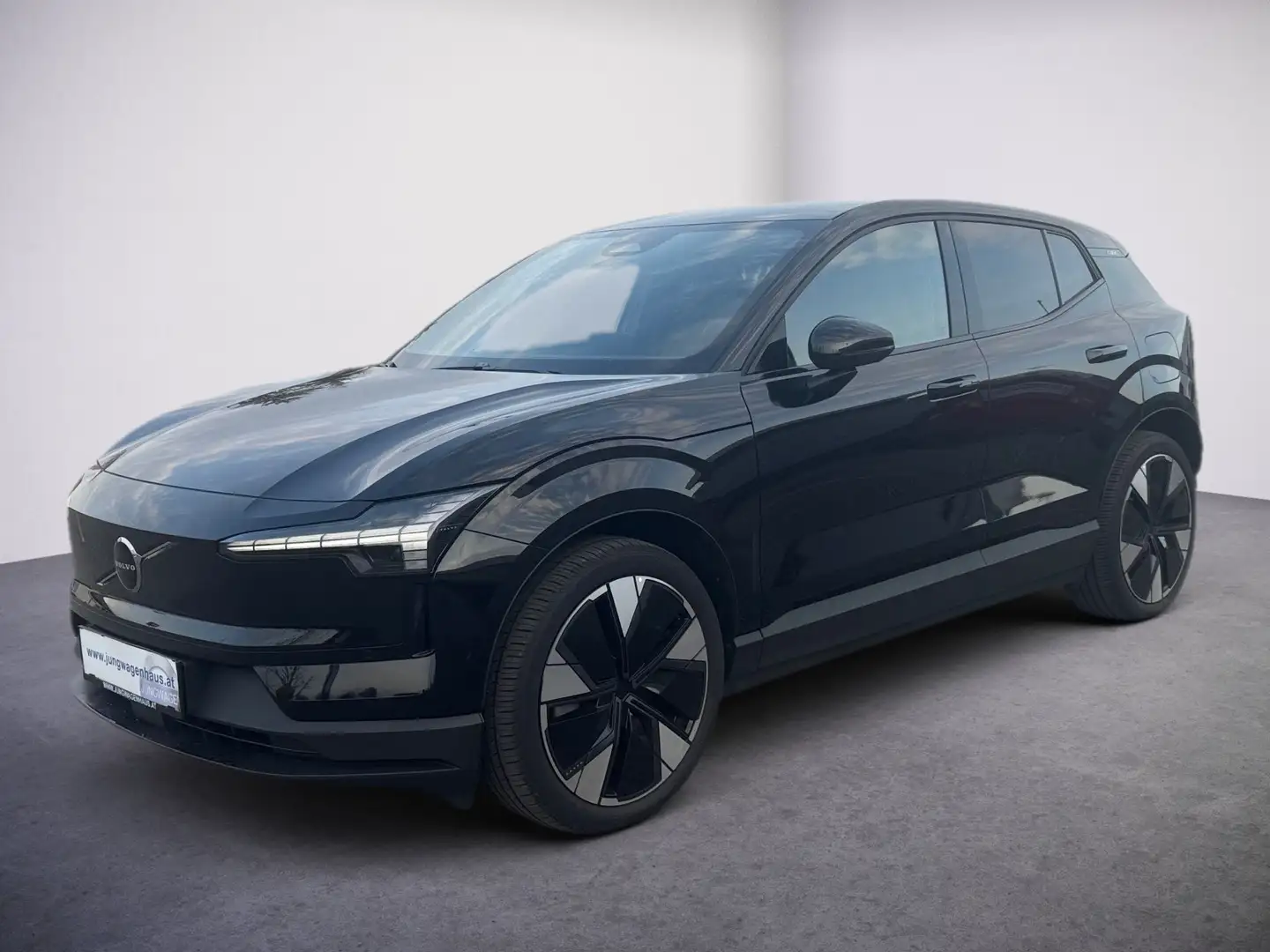 Volvo EX30 Twin Motor Performance AWD 69kWh Plus Schwarz - 1