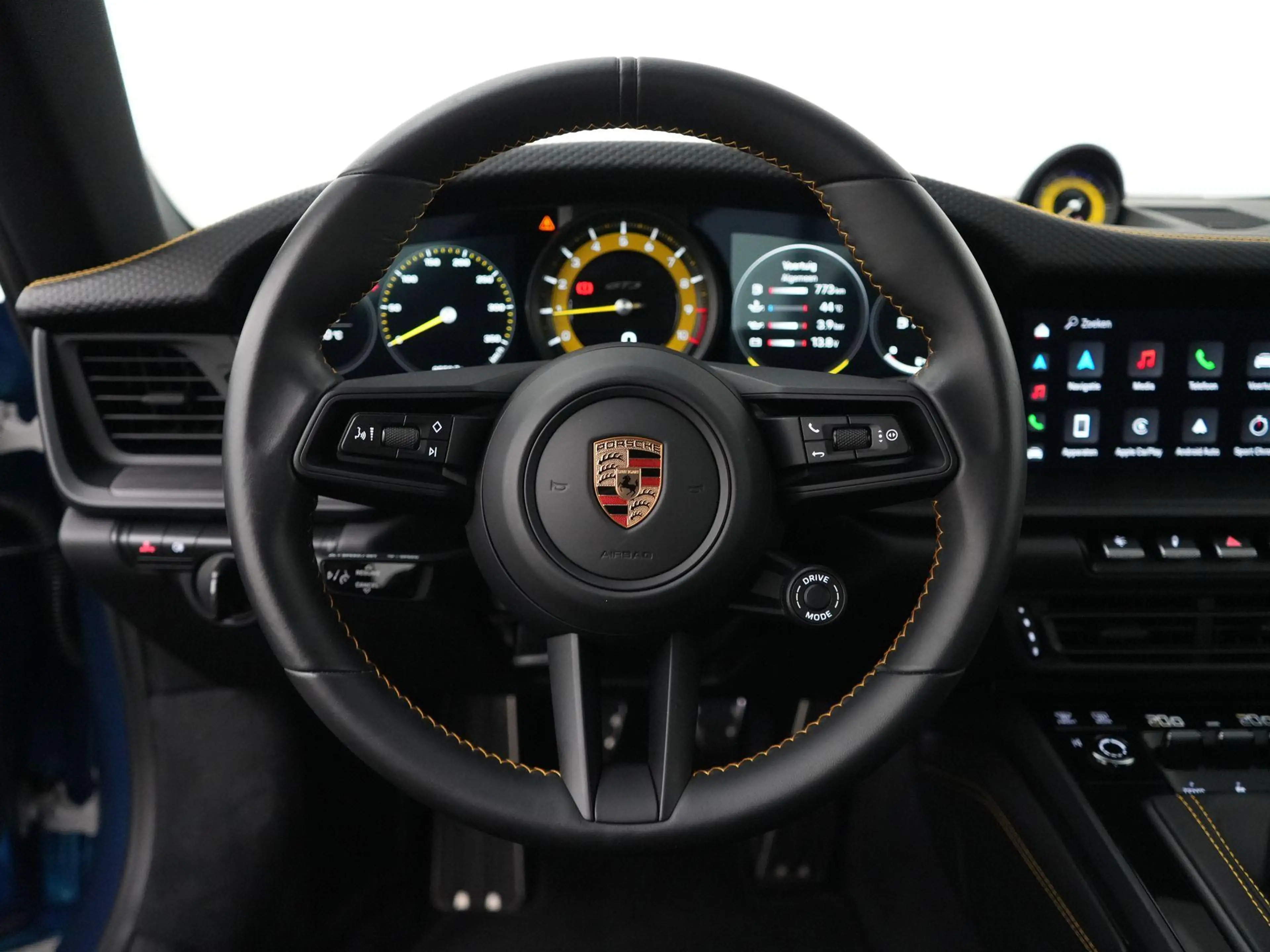 Porsche 992 GT3 Touring — photo 5