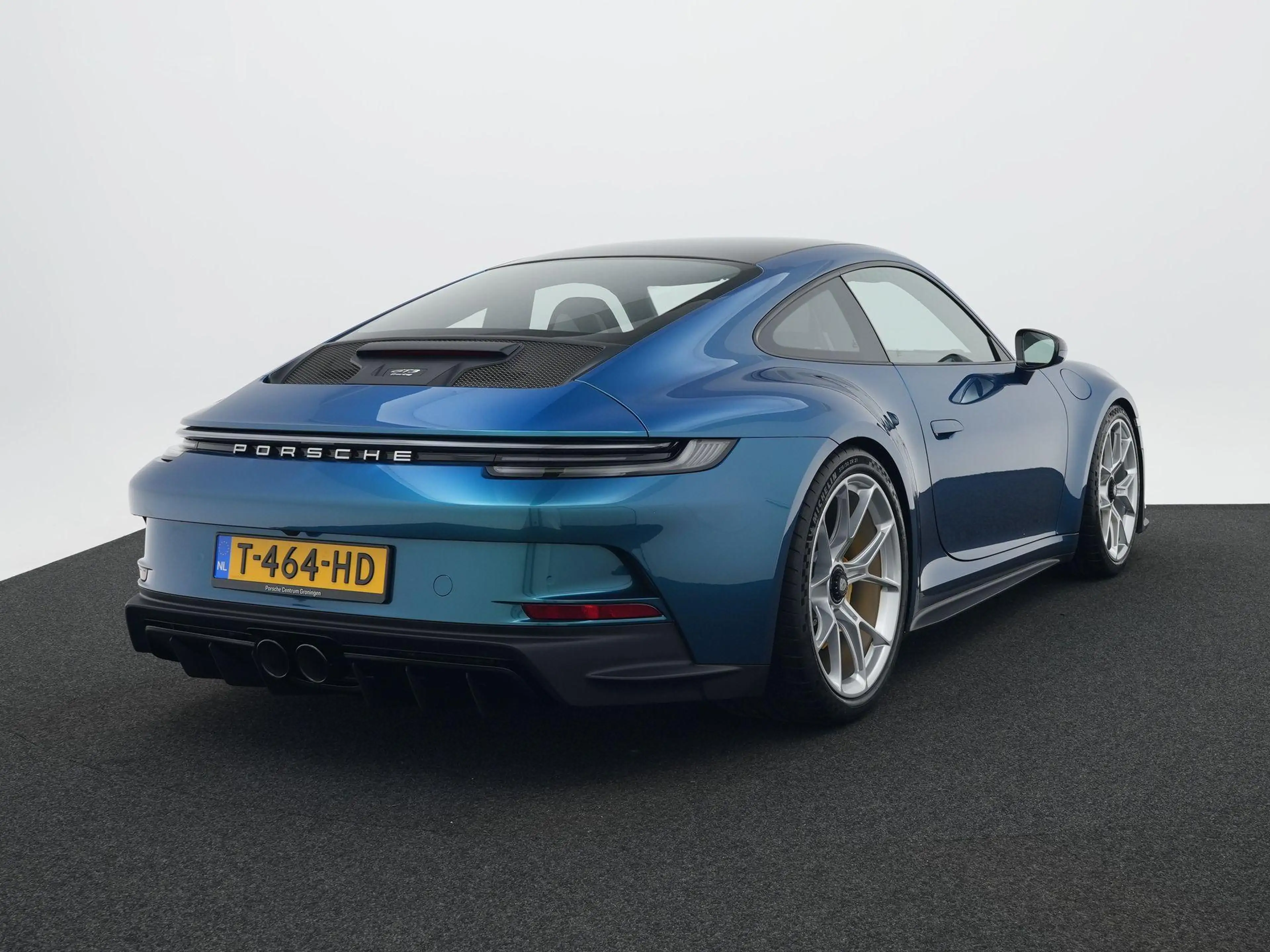 Porsche 992 GT3 Touring — photo 8
