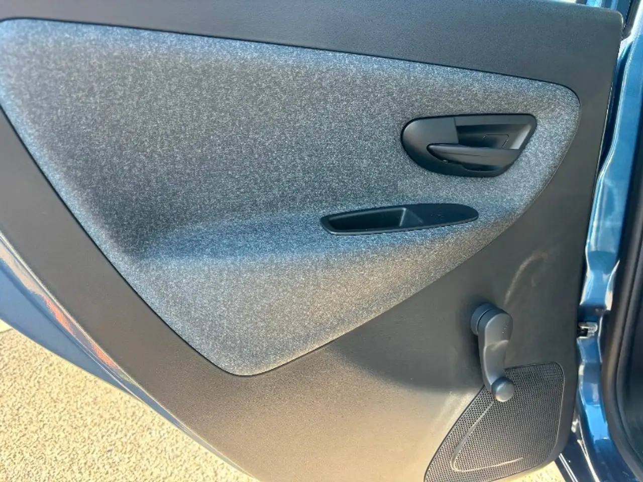 Lancia Ypsilon 2023 — фото 13
