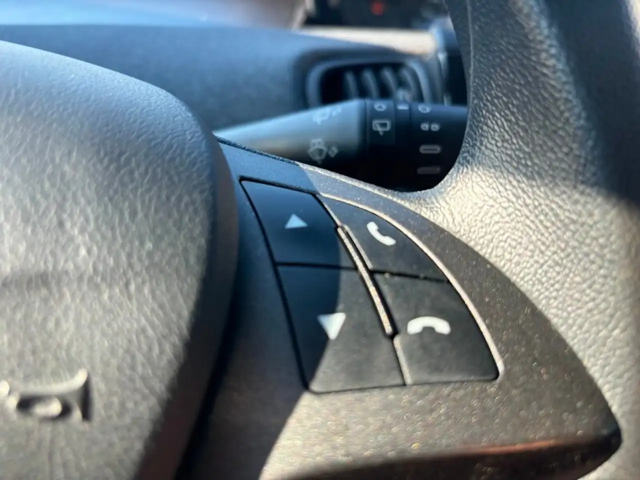 Lancia Ypsilon 2023 — фото 9