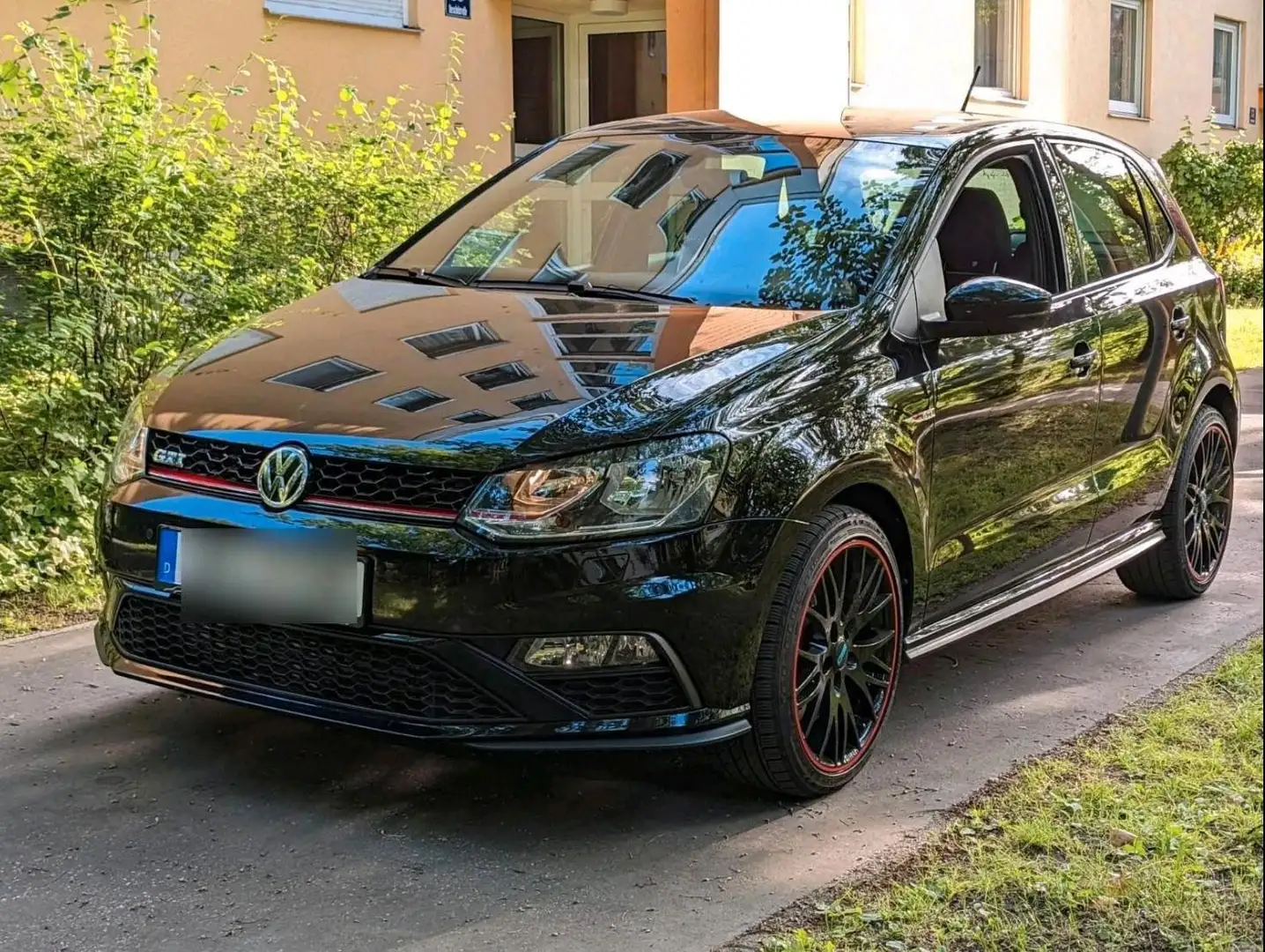 Volkswagen Polo GTI Polo 1.8 TSI (Blue Motion Technology) DSGGTI Schwarz - 1