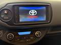 Toyota Yaris 100H 1.5 Feel! 20 Aniversario Gris - thumbnail 4