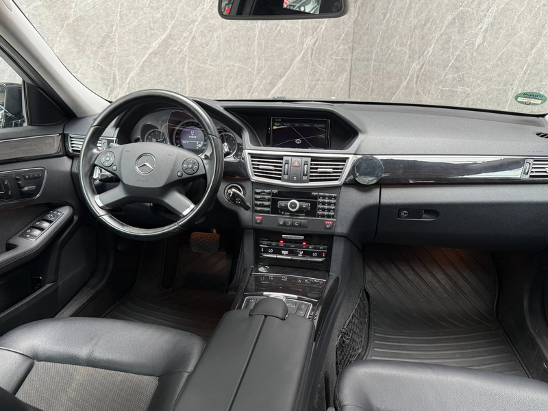 Mercedes-Benz E 350 CGI Avantgarde 293 PK / Open Dak — photo 15