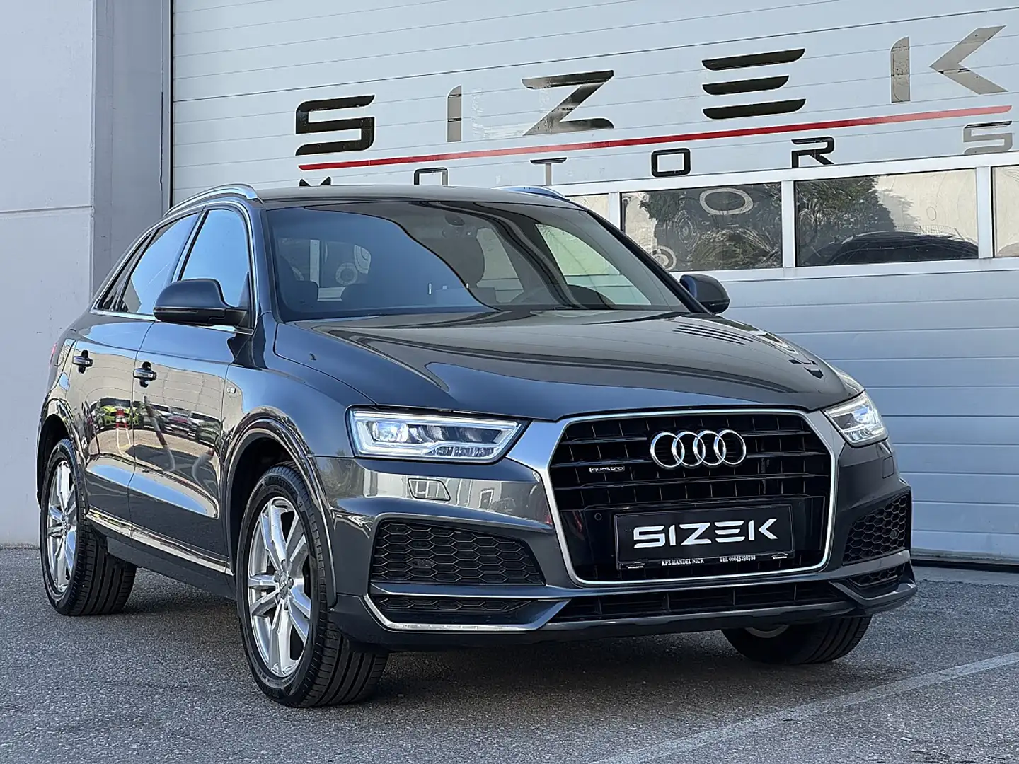 Audi Q3 2,0 TDI Sport quattro S-tronic|S-LINE|NAVI|PDC Grau - 2