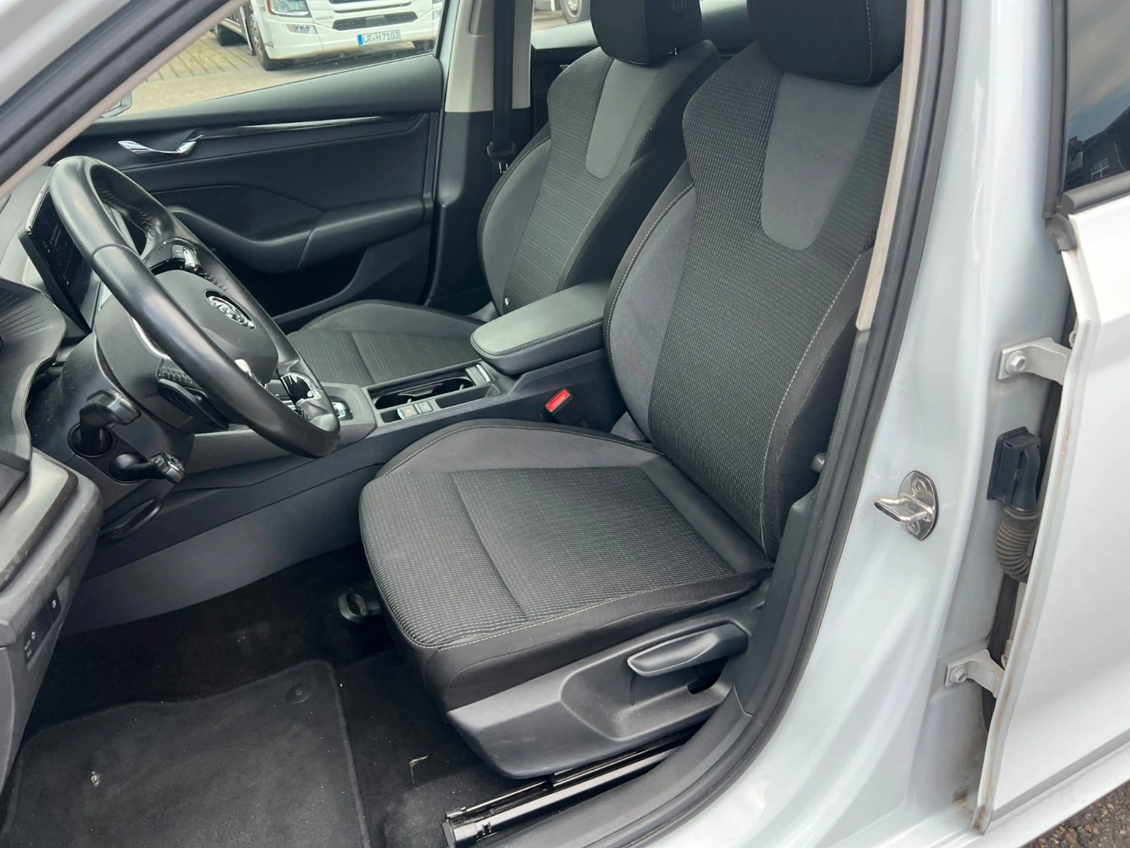 Skoda Octavia 2.0 TDI *DSG*EISGRAU*2022*Kamera* — photo 19