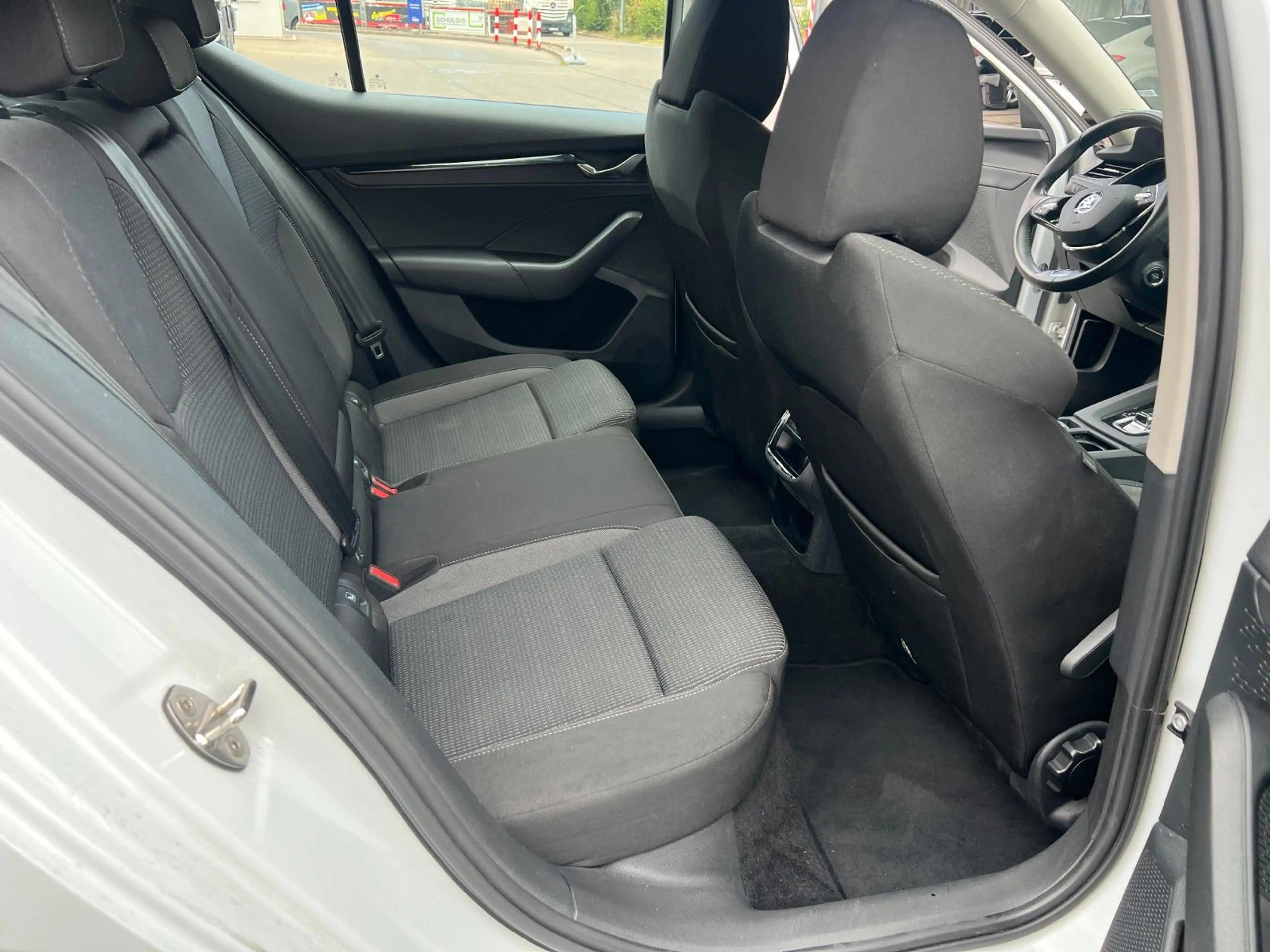 Skoda Octavia 2.0 TDI *DSG*EISGRAU*2022*Kamera* — photo 16