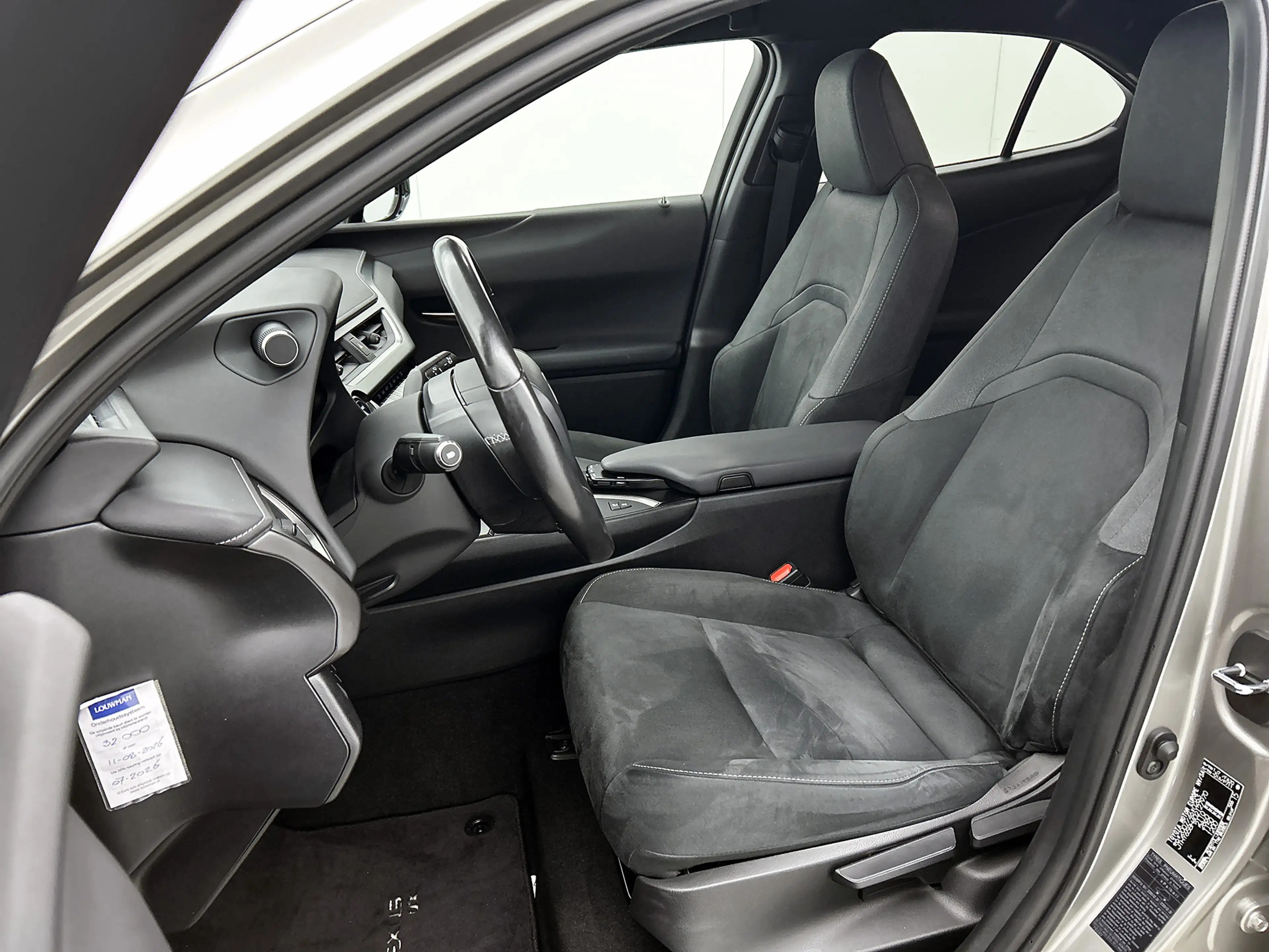 Lexus UX 250h Preference Line | Parkeersensoren | Apple CarPlay — photo 15