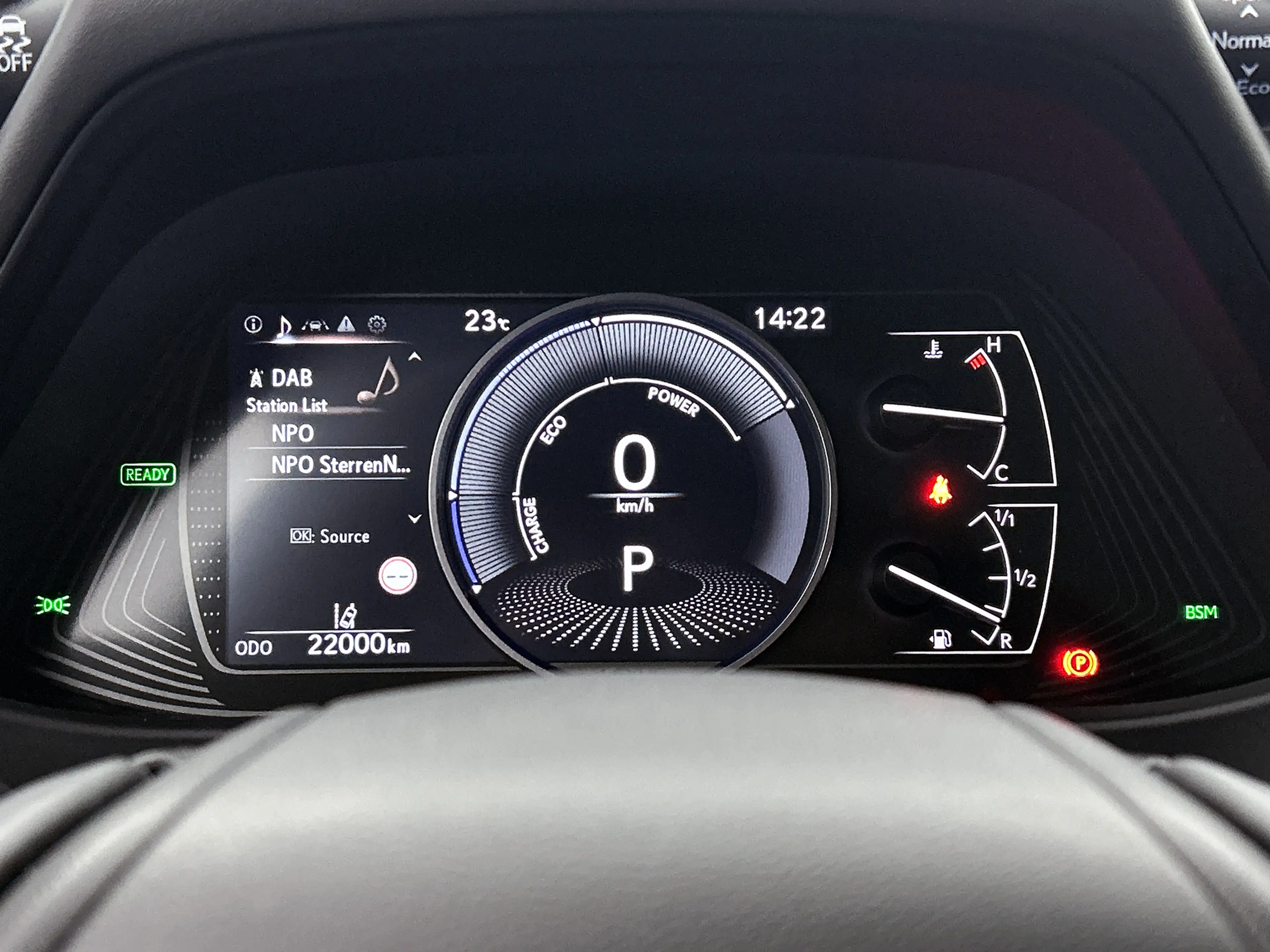 Lexus UX 250h Preference Line | Parkeersensoren | Apple CarPlay — photo 5