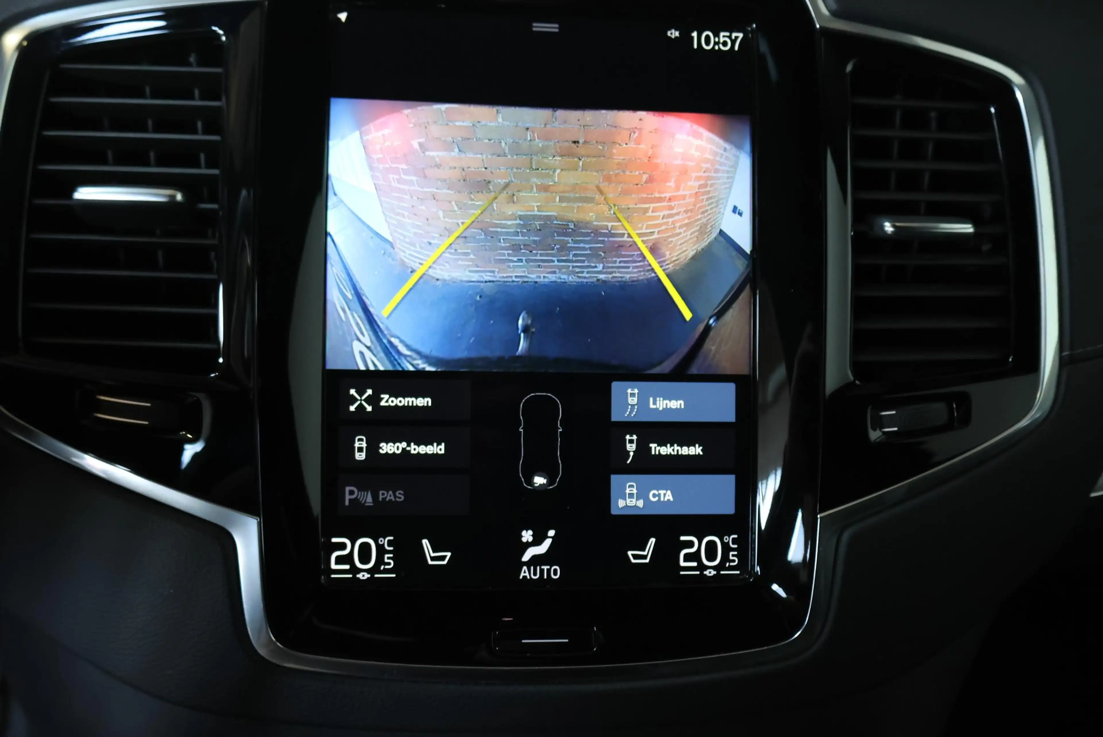 Volvo XC90 T8 Recharge AWD R-Design | Parkeerverwarming | Bow — photo 15