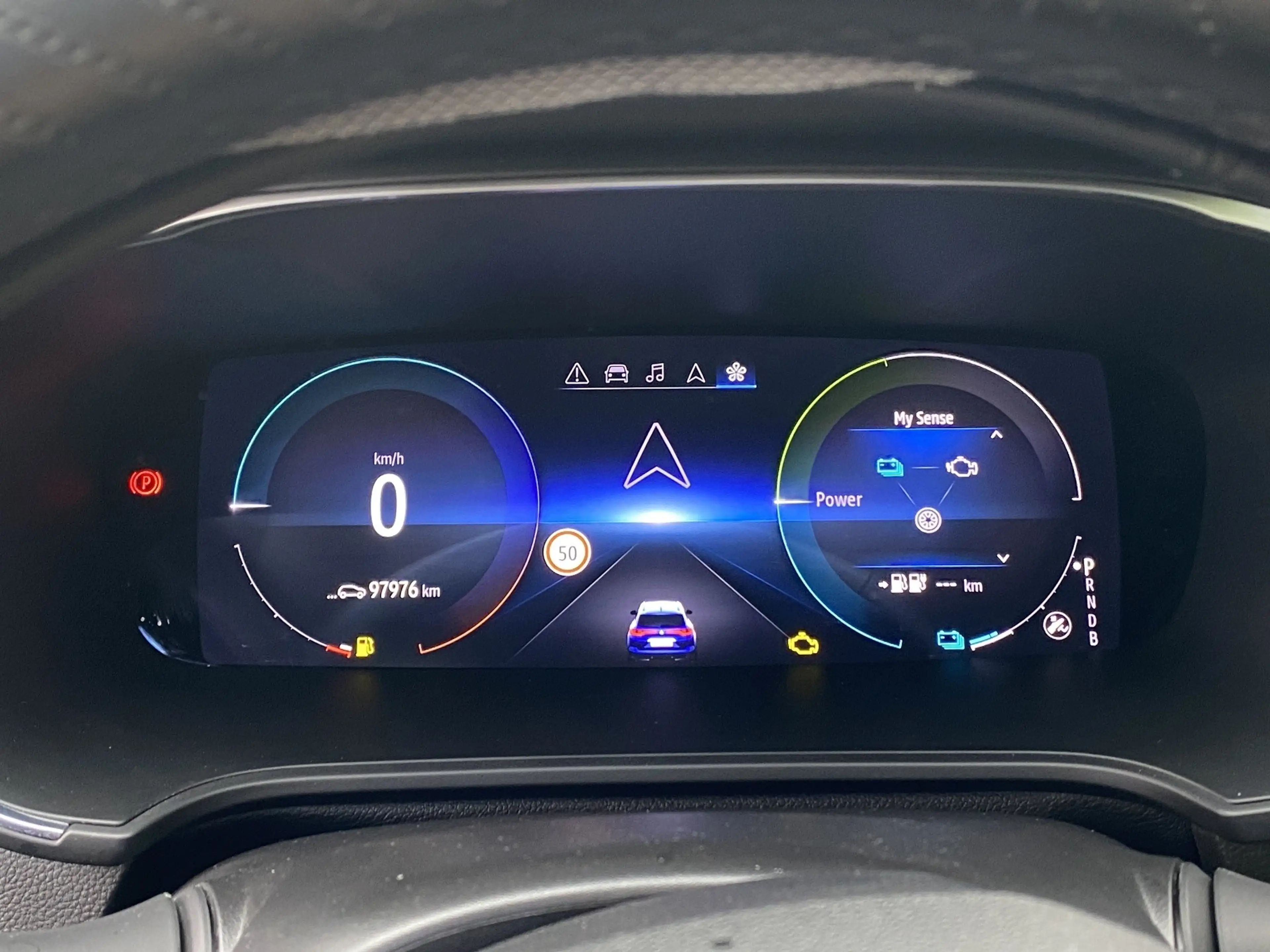 Renault Megane Grandtour INTENS E-TECH PLUG-IN 160 — photo 12