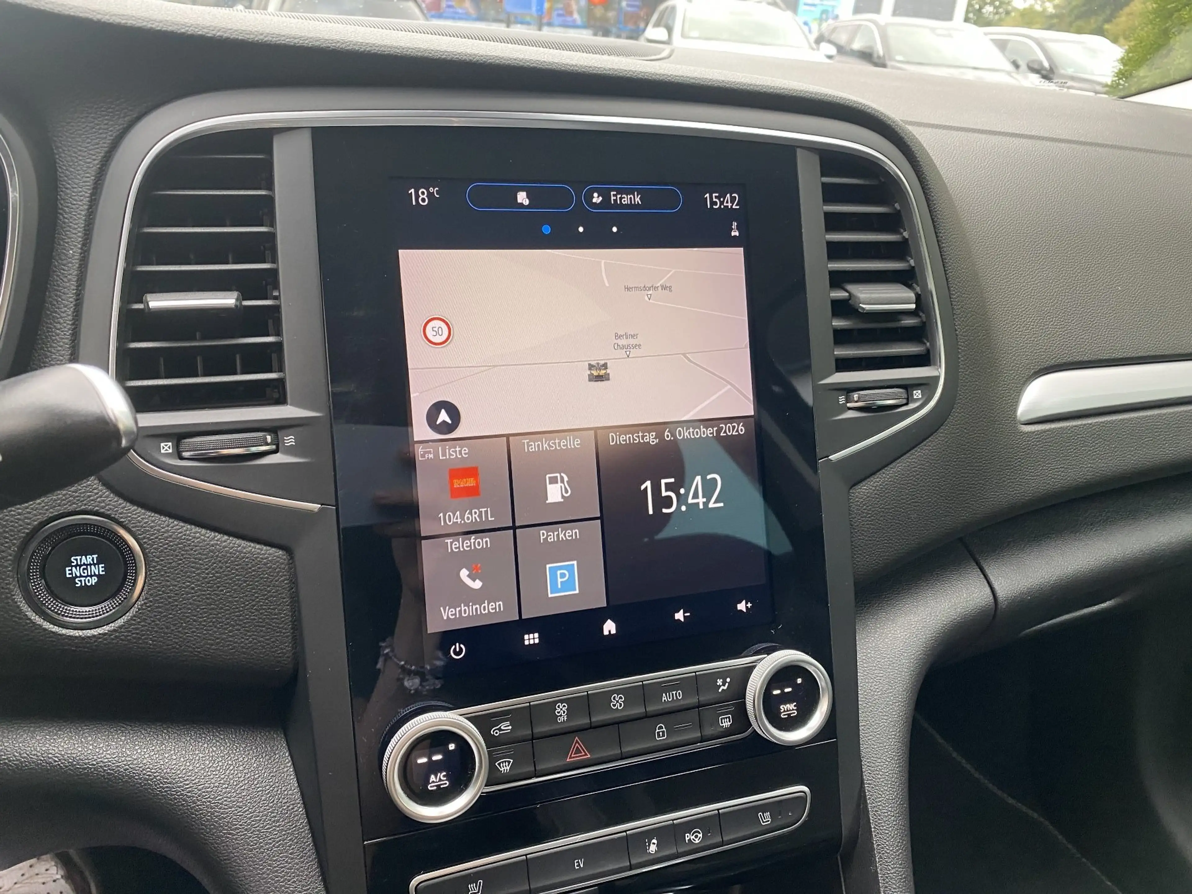 Renault Megane Grandtour INTENS E-TECH PLUG-IN 160 — photo 13