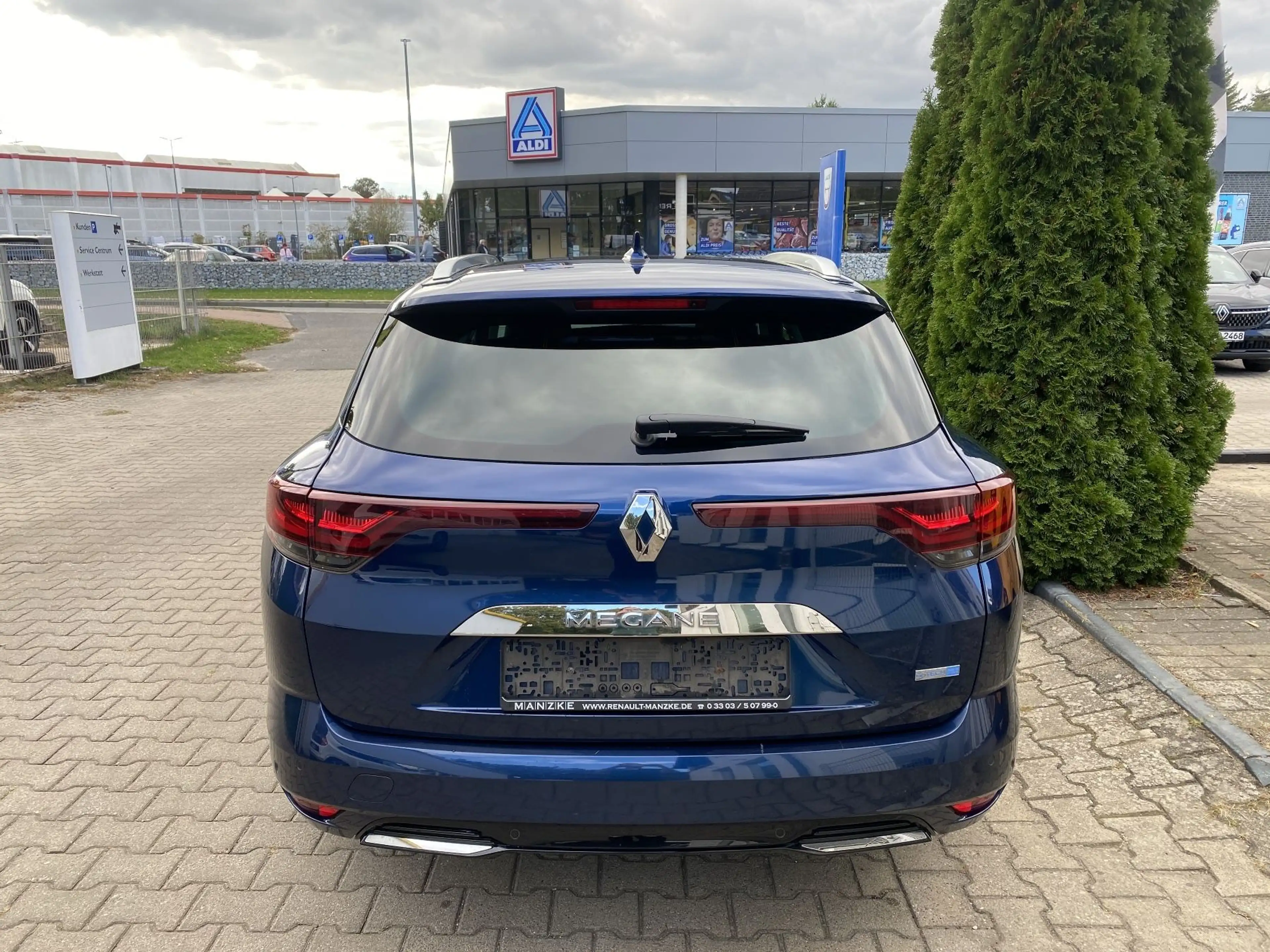 Renault Megane Grandtour INTENS E-TECH PLUG-IN 160 — photo 5