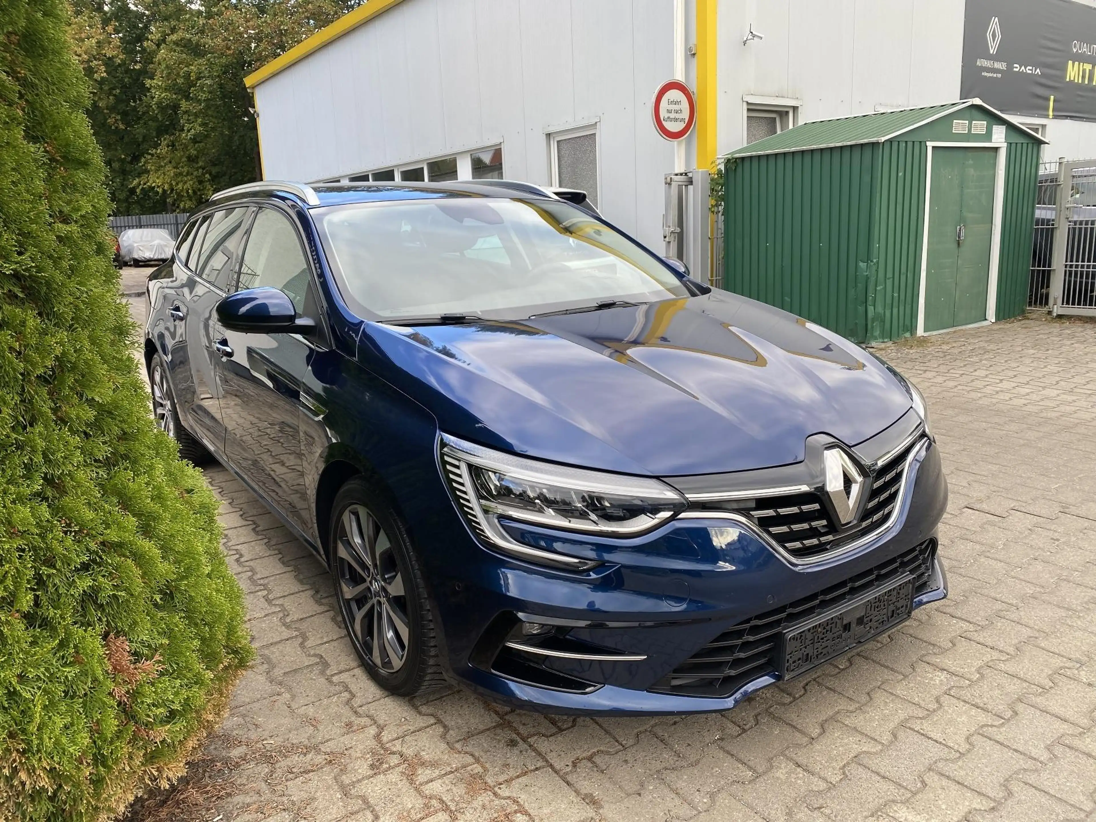 Renault Megane Grandtour INTENS E-TECH PLUG-IN 160 — photo 3