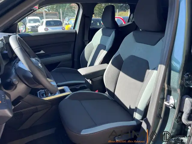 Dacia Duster view 11