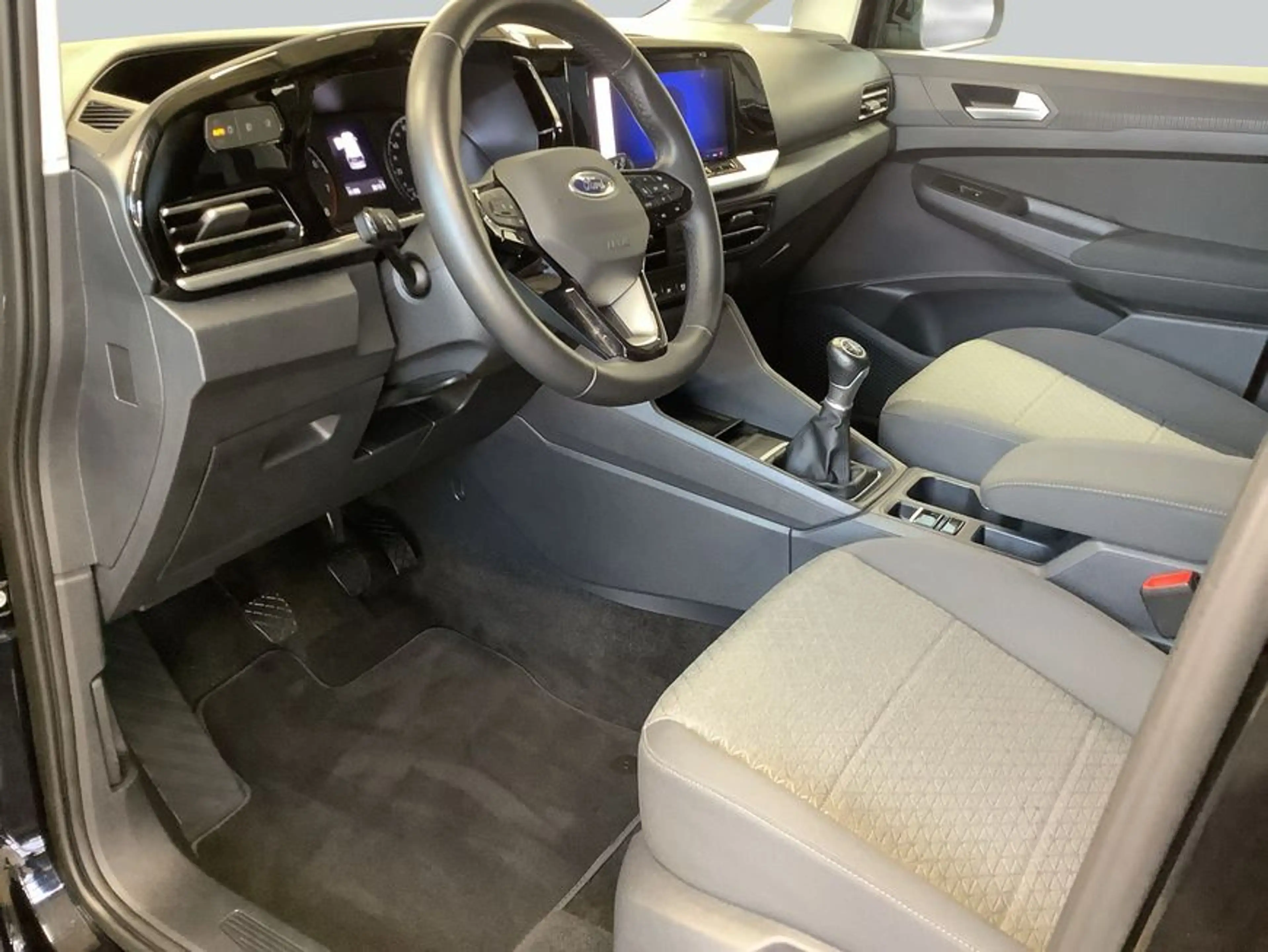 Ford Grand Tourneo Connect 1.5 EB TITANIUM RFC*ACC — photo 9