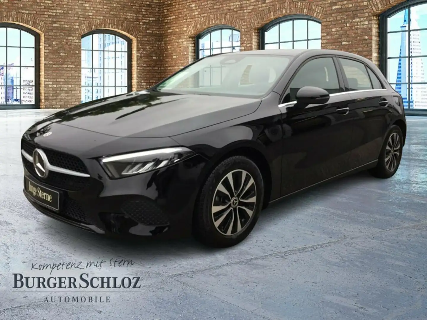 Mercedes-Benz A 180 Navi PDC SHZ LED SpurH AUT LM FLA KAM Schwarz - 1