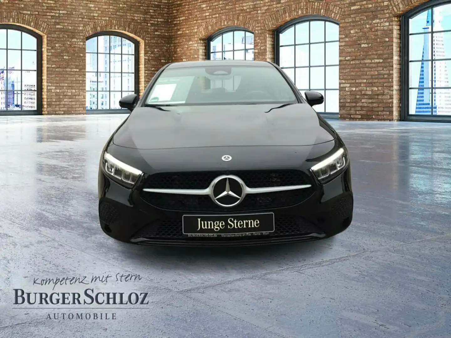 Mercedes-Benz A 180 Navi PDC SHZ LED SpurH AUT LM FLA KAM Schwarz - 2
