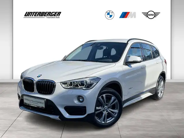 BMW X1 xDrive18d Sport Line // PDC vorne + hinten // Sitz