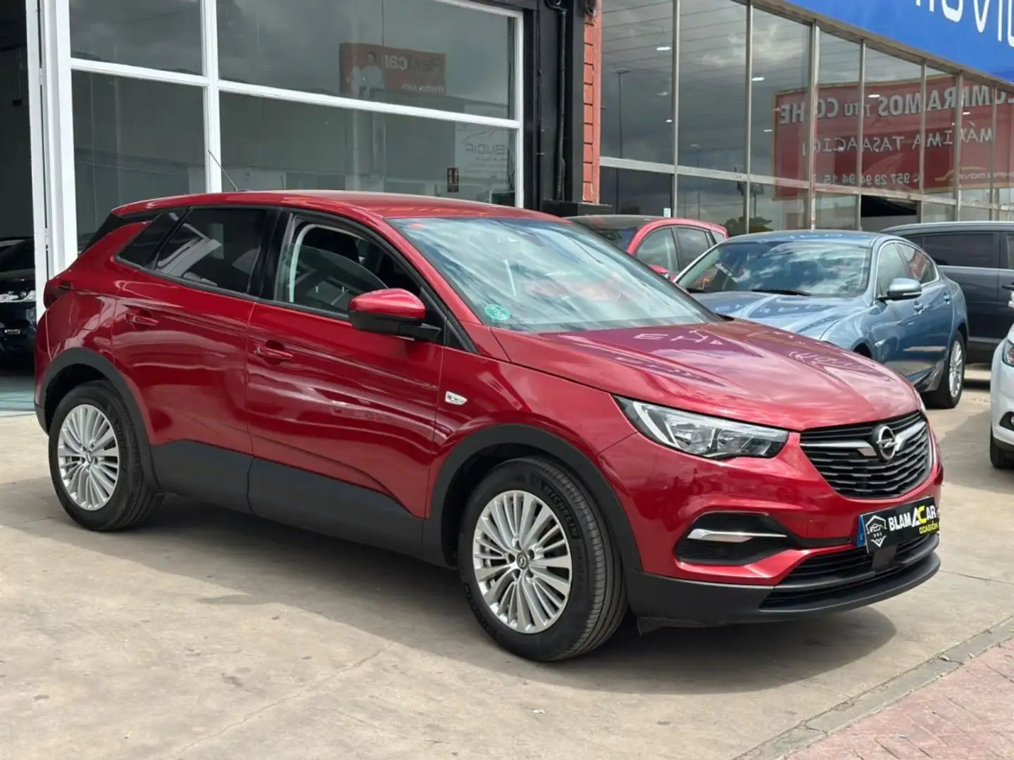 Opel Grandland X 1.5CDTi S&S Business 130 Burdeos - 1
