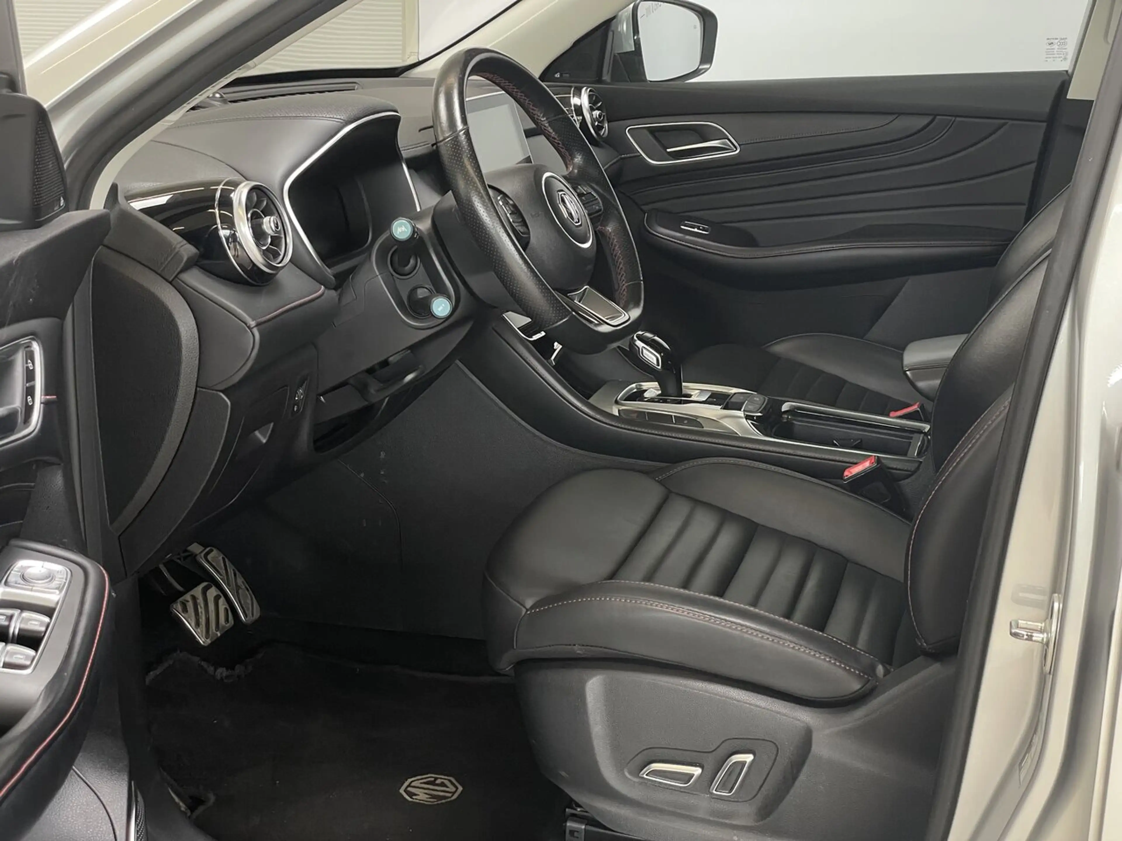 MG EHS 1.5 T-GDI Luxury PHEV *360° Camera*App Connect — photo 12
