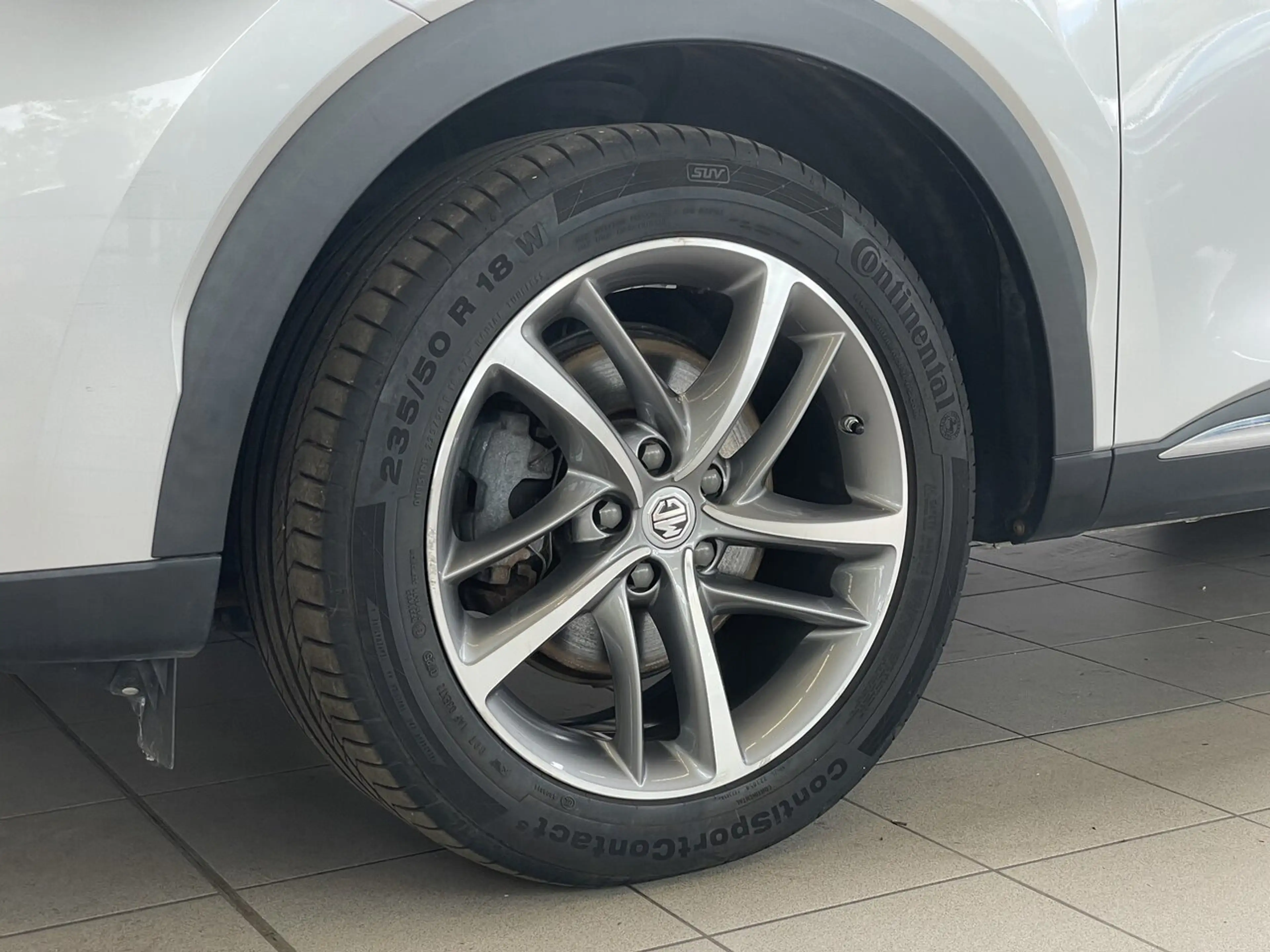 MG EHS 1.5 T-GDI Luxury PHEV *360° Camera*App Connect — photo 11