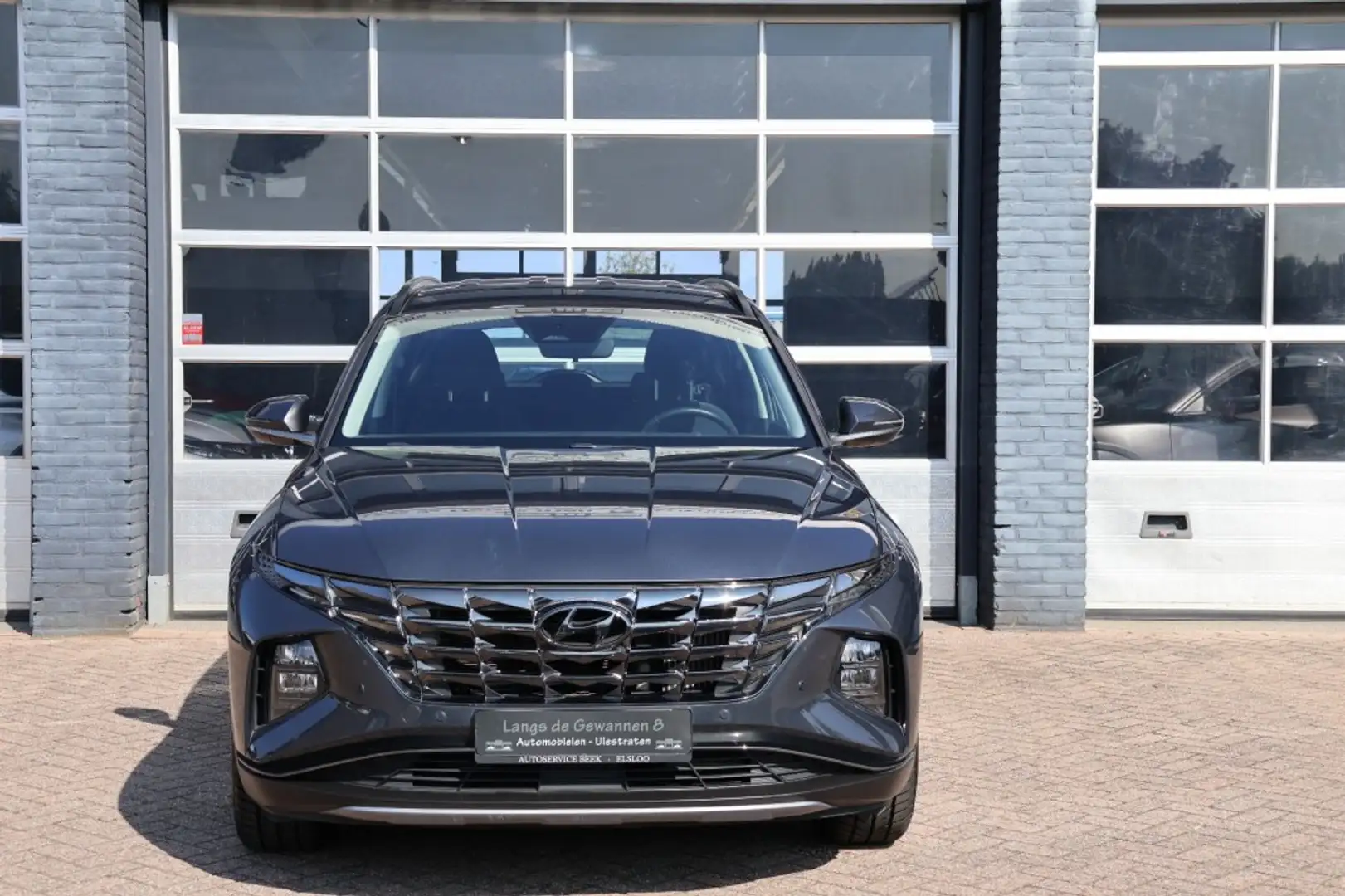 Hyundai TUCSON 1.6 T-Gdi Comfort , navigatie, camera Gris - 2